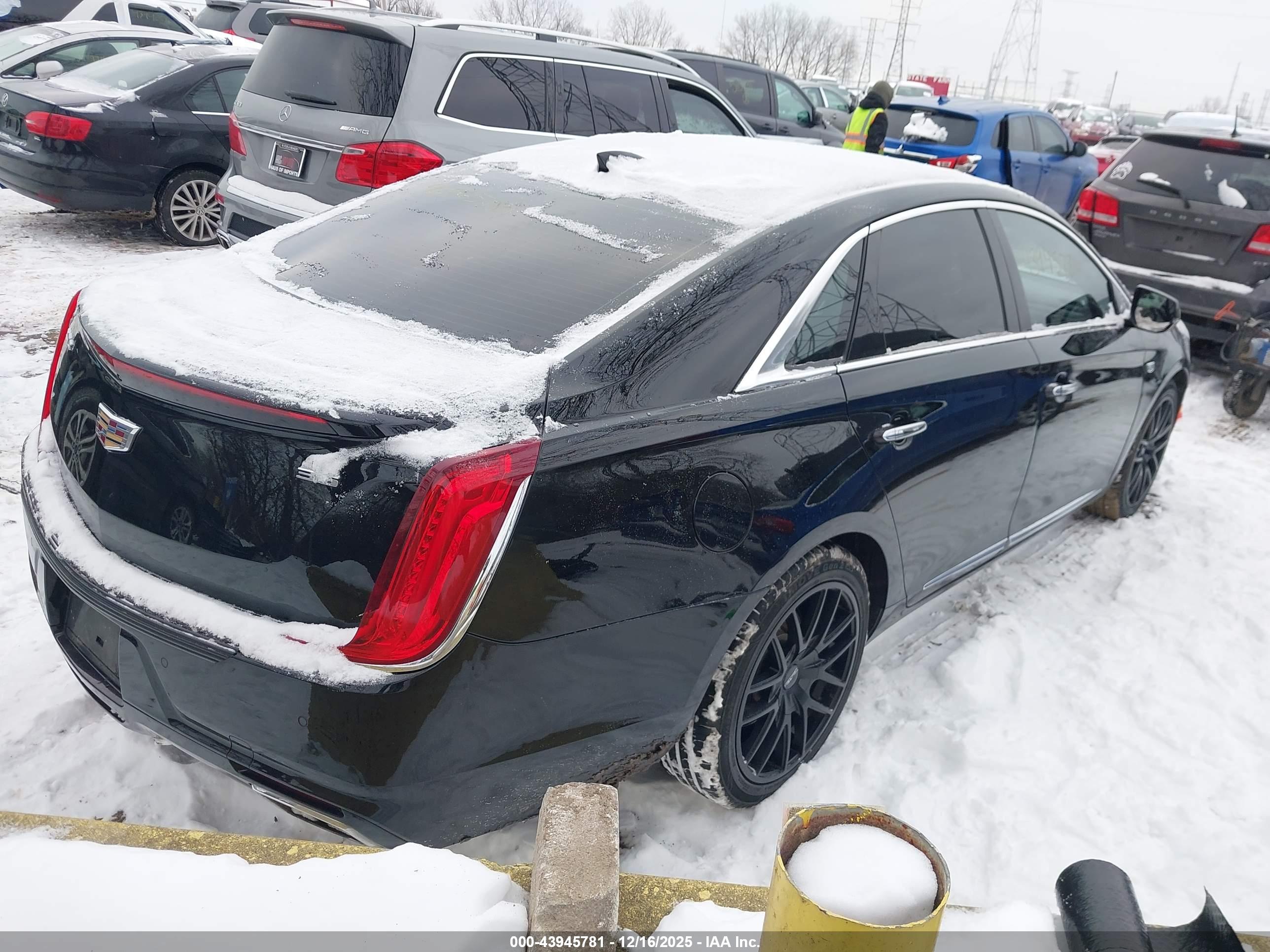 CADILLAC XTS image 4