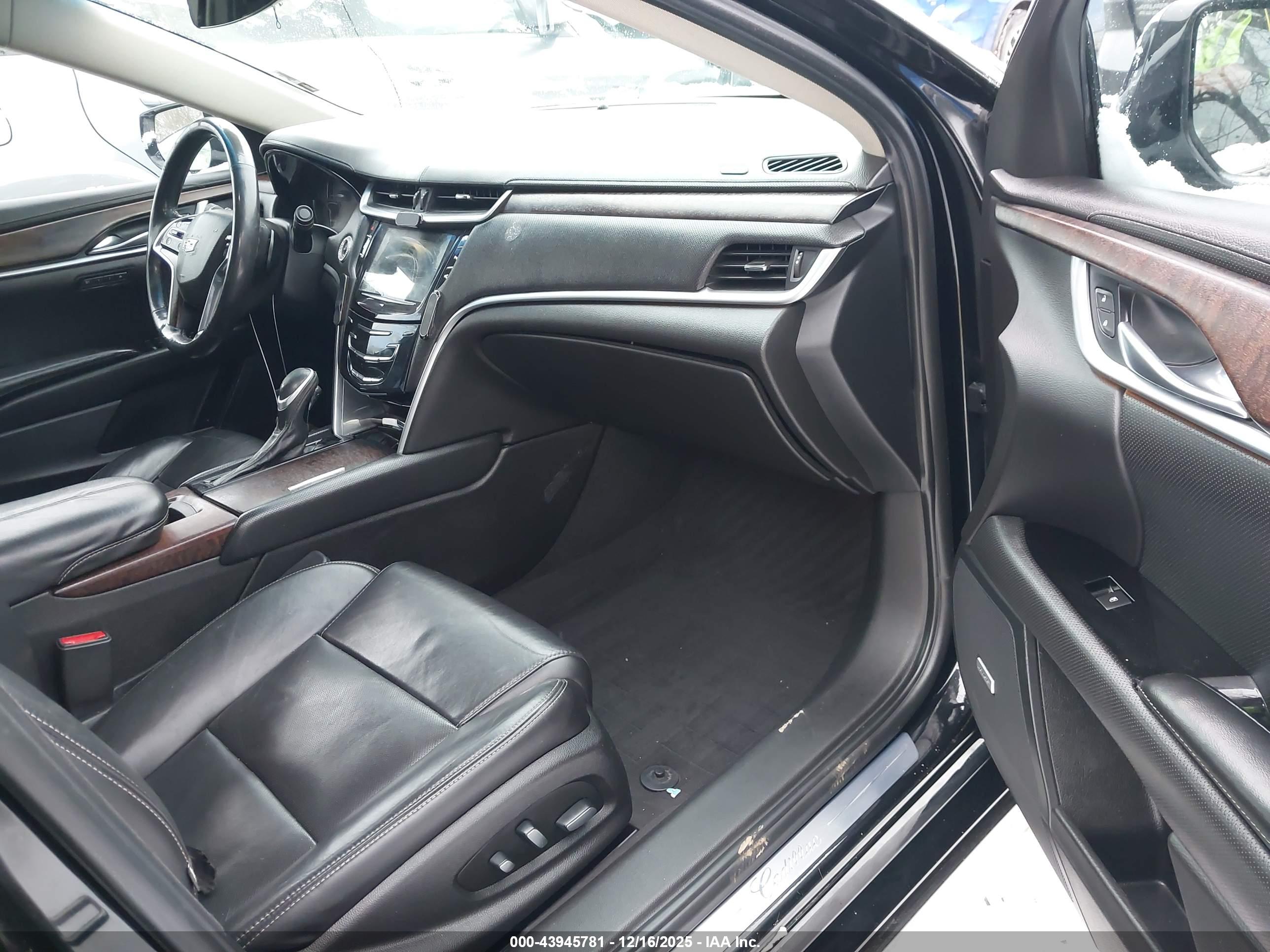 CADILLAC XTS image 5
