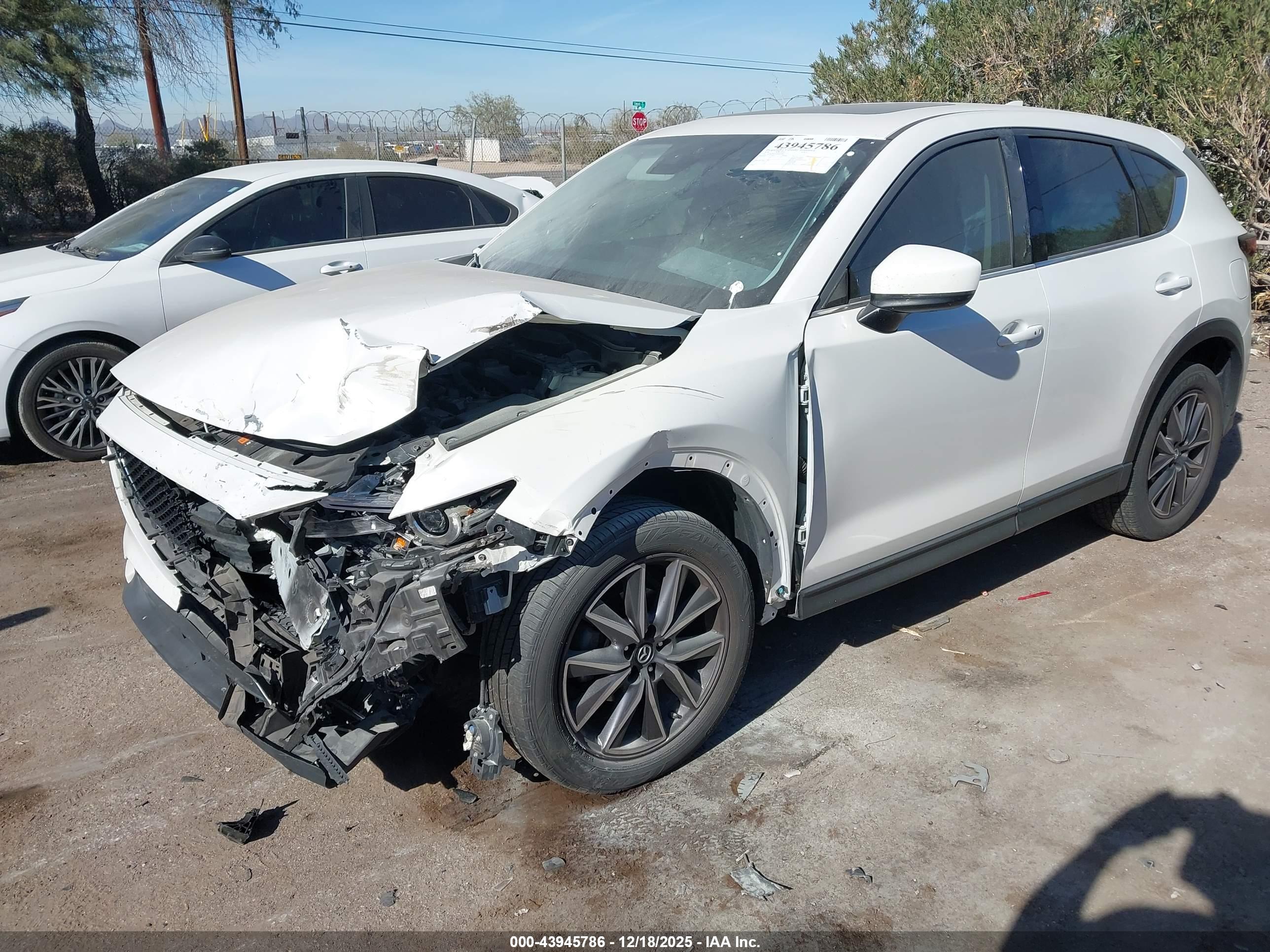 MAZDA CX-5 image 2