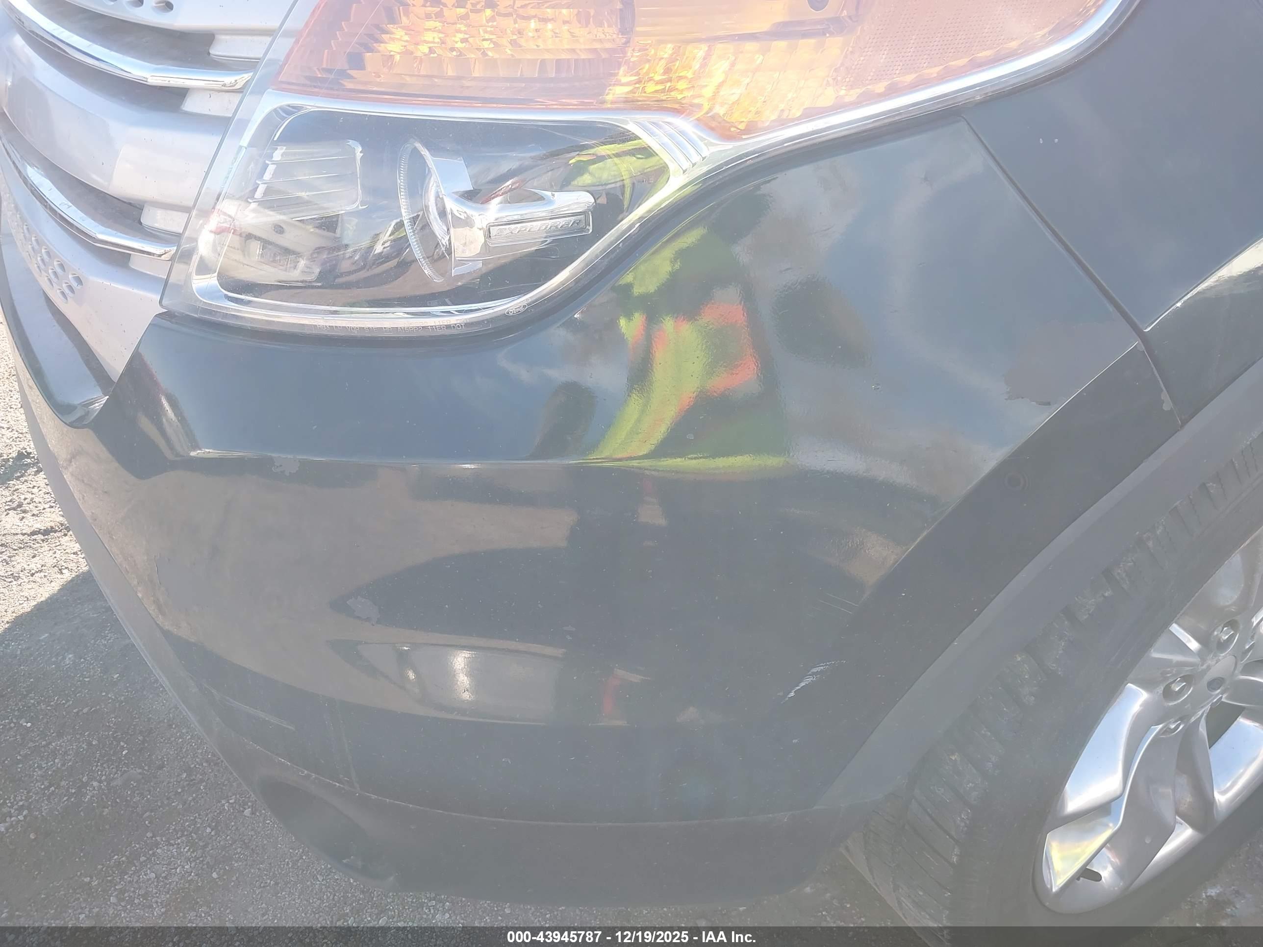 FORD EXPLORER image 6
