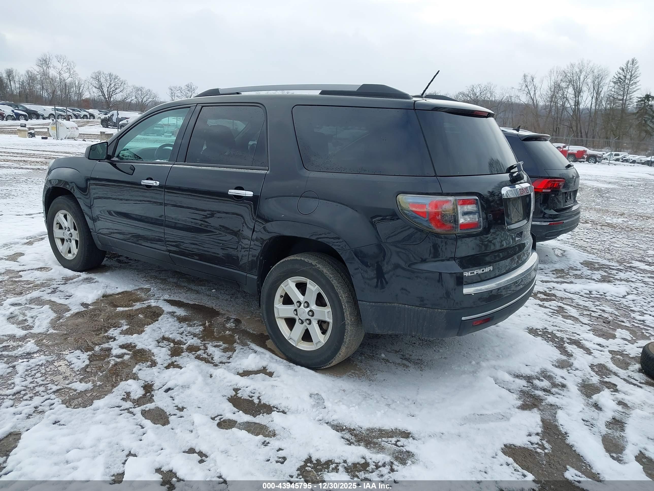 GMC ACADIA image 3