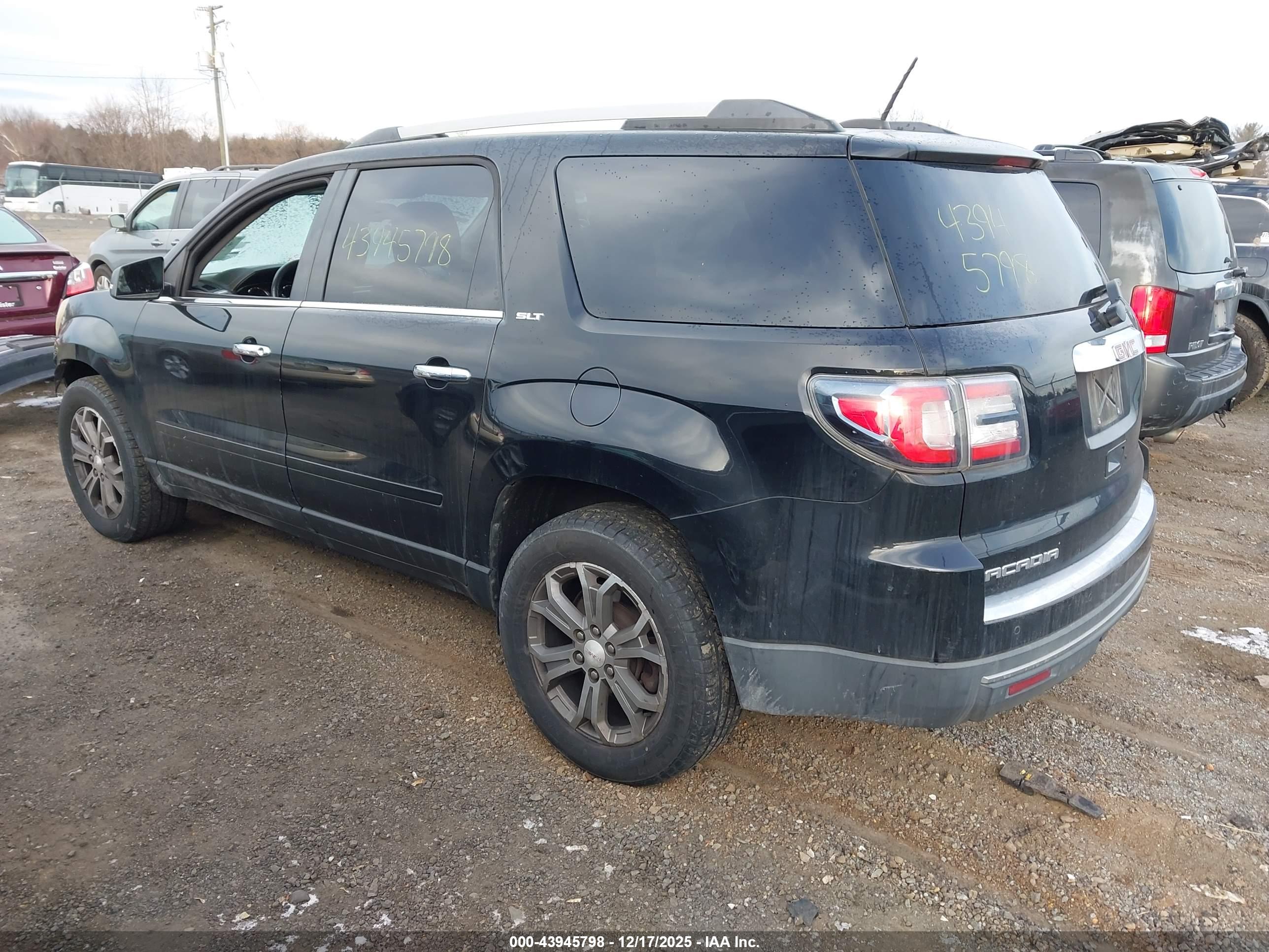 GMC ACADIA image 3