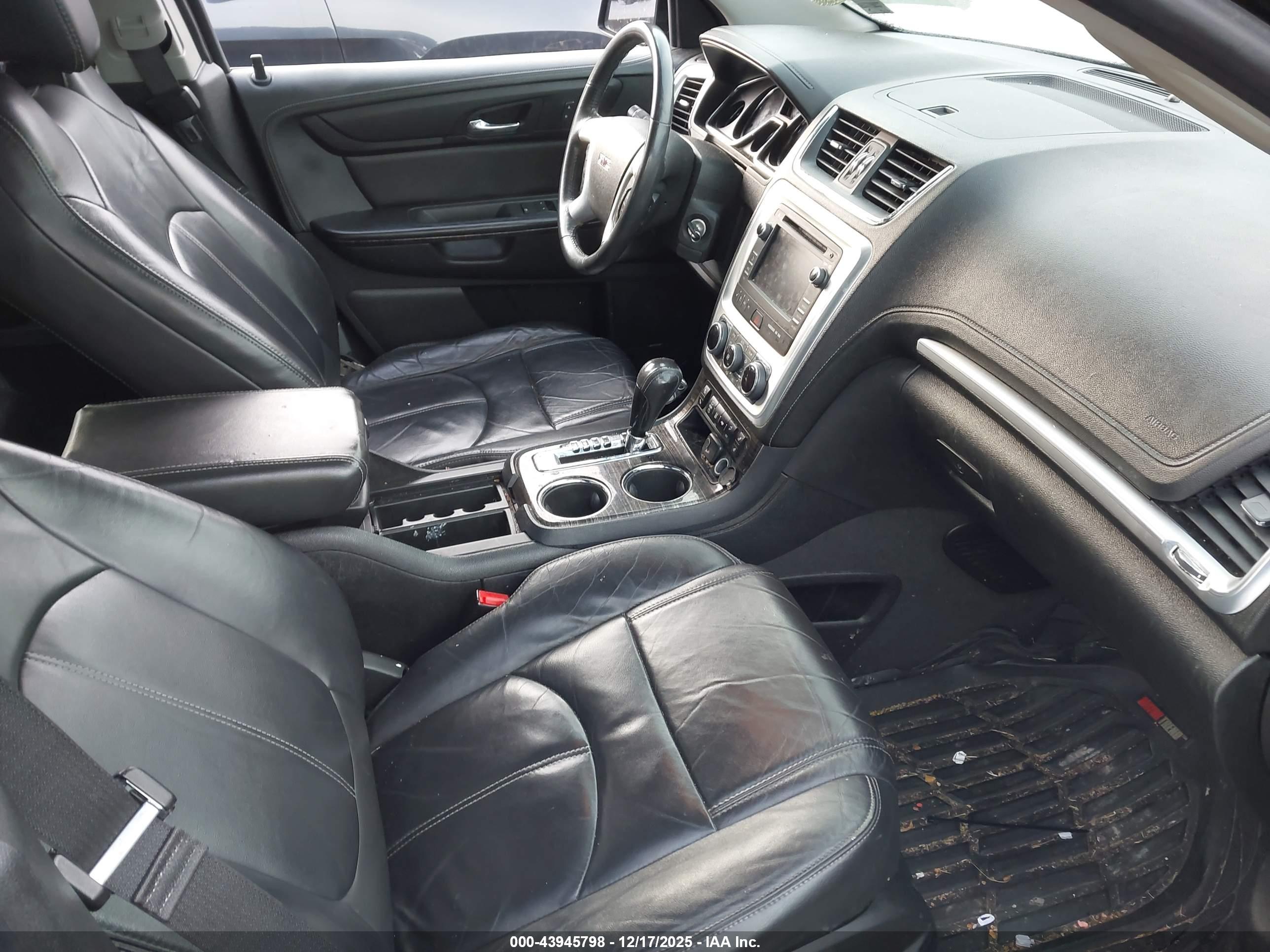 GMC ACADIA image 5
