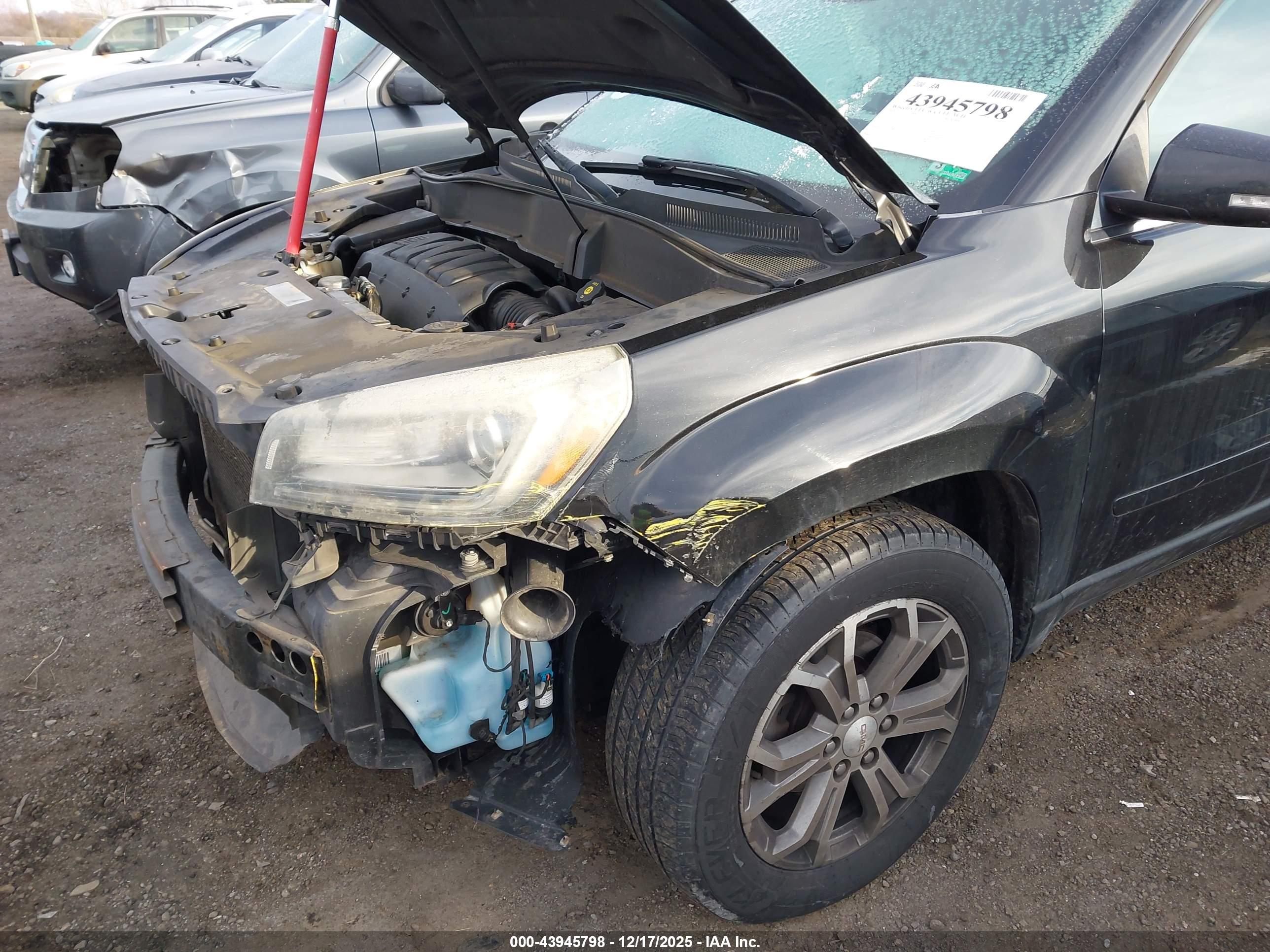 GMC ACADIA image 6