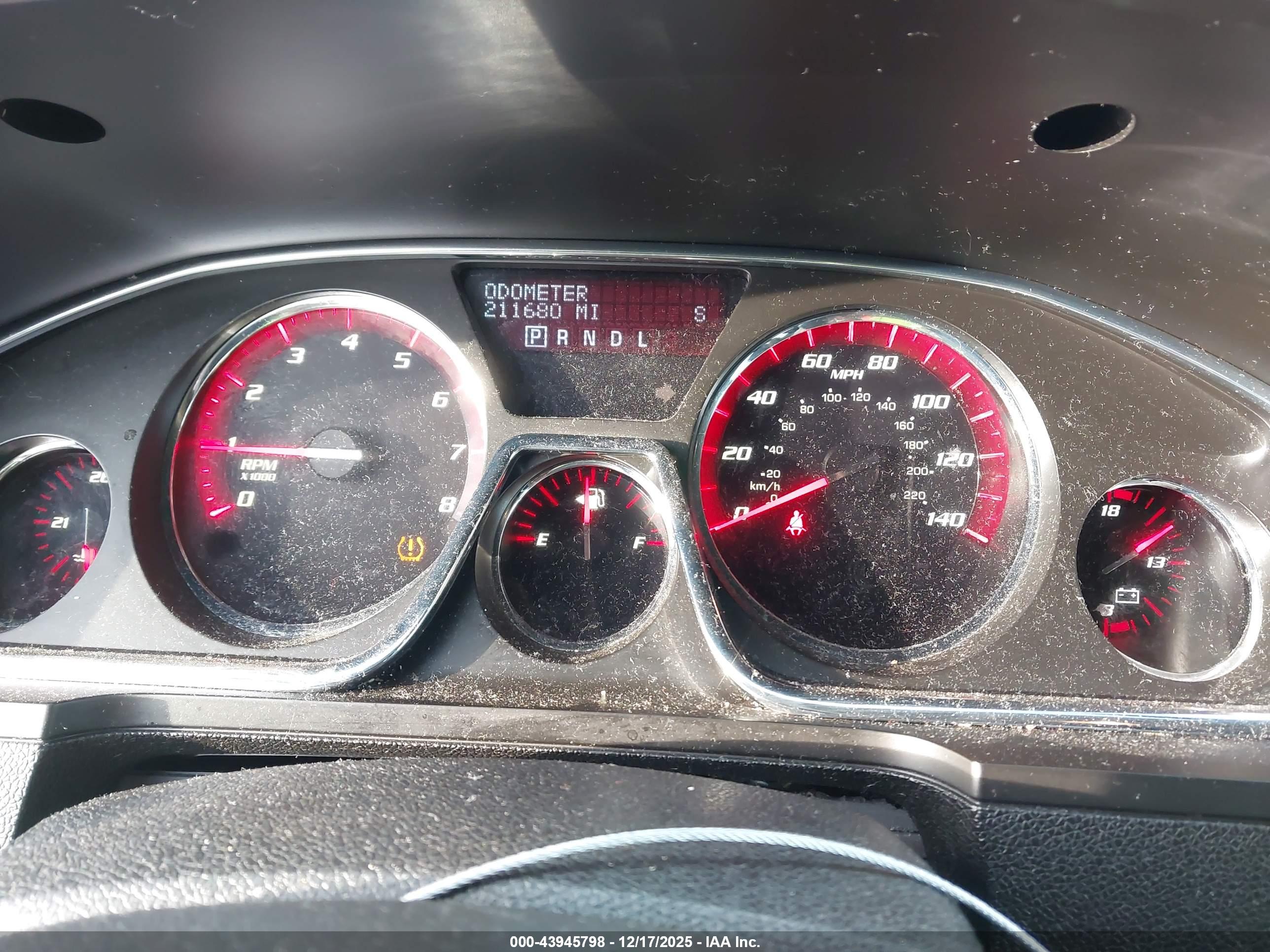 GMC ACADIA image 7