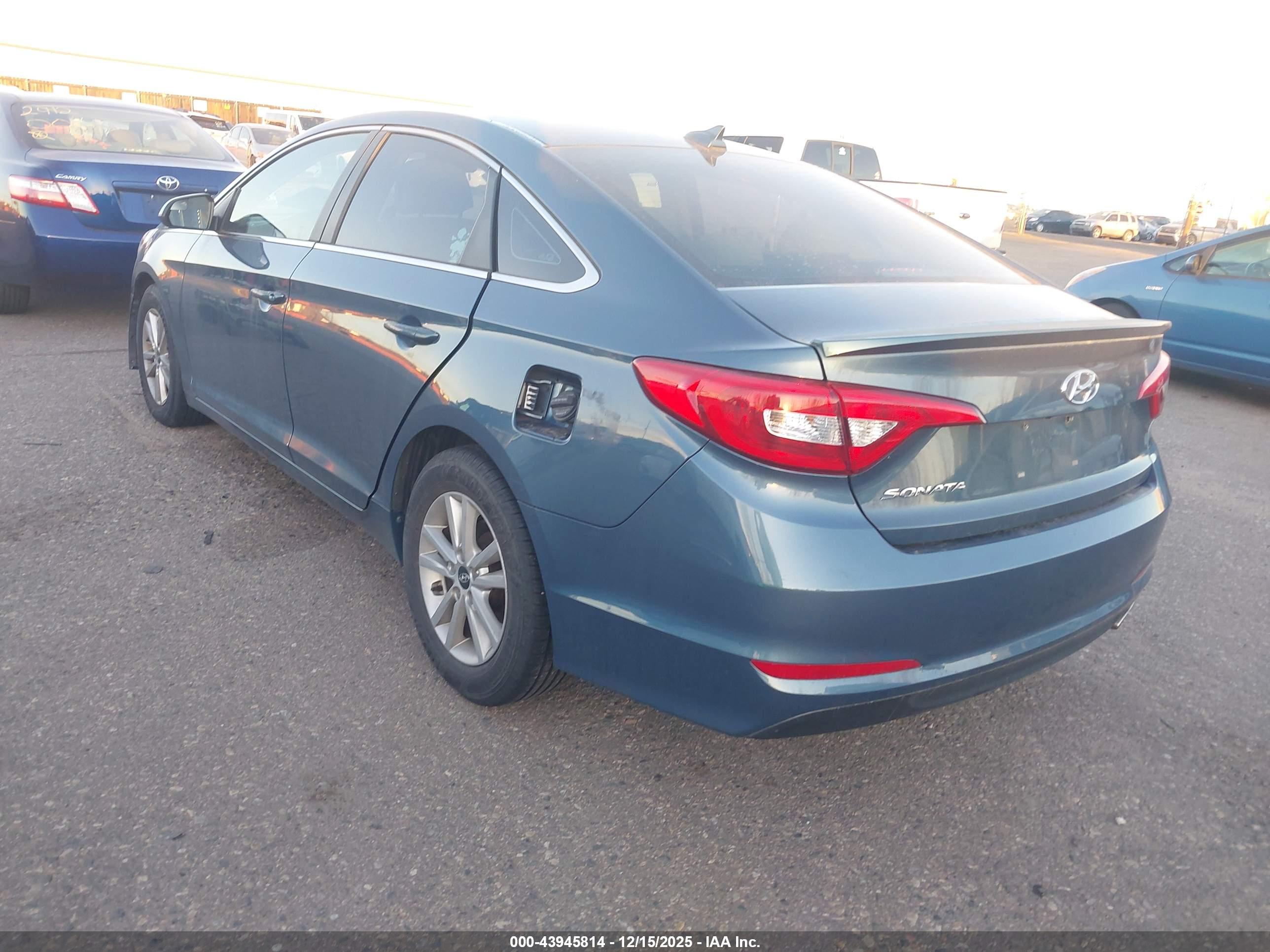HYUNDAI SONATA image 3