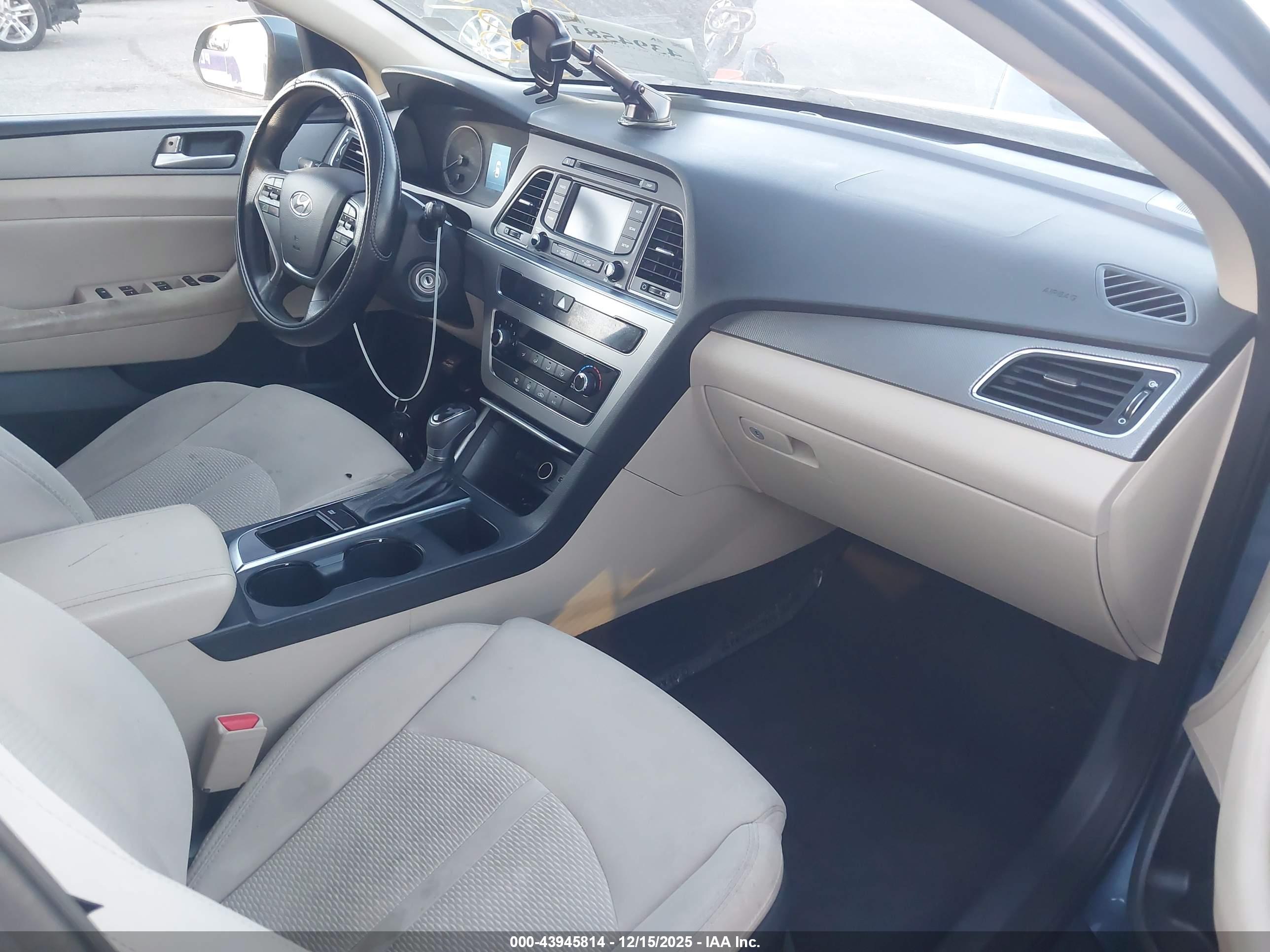 HYUNDAI SONATA image 5