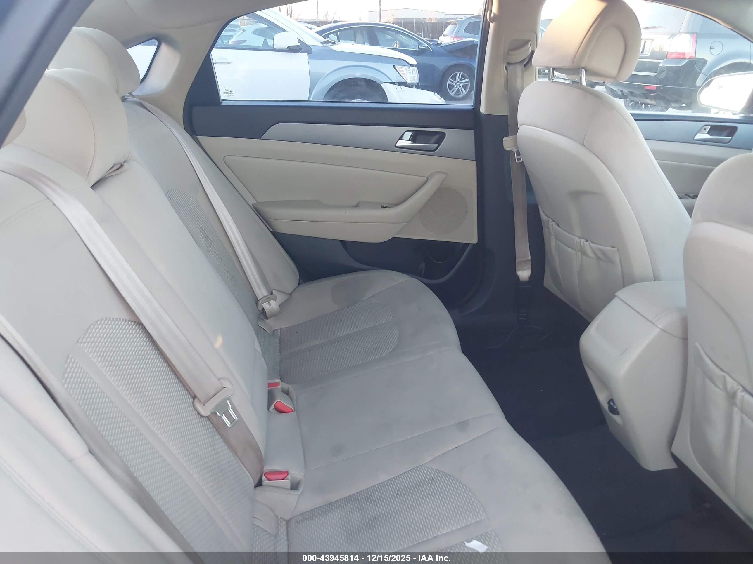 HYUNDAI SONATA image 8