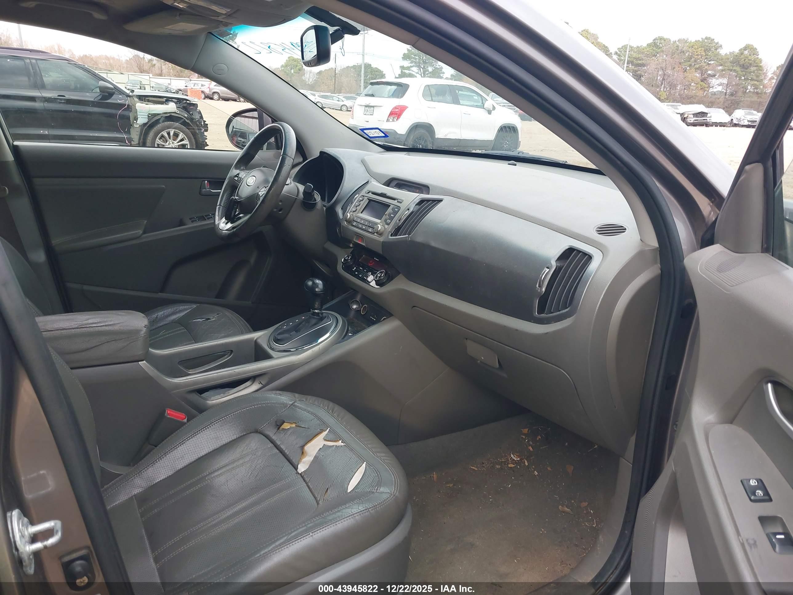 KIA SPORTAGE image 5