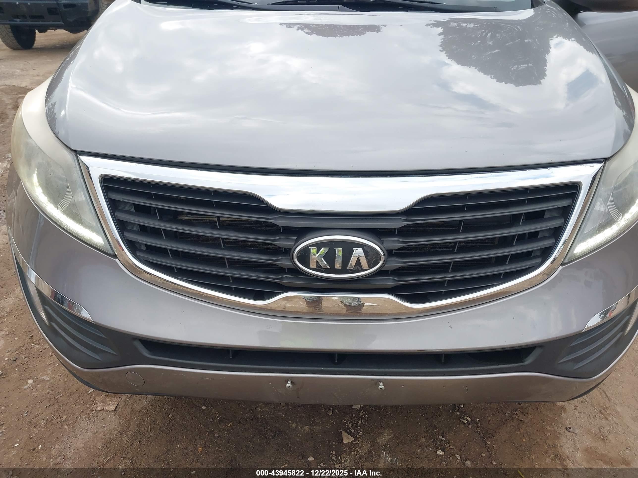 KIA SPORTAGE image 6