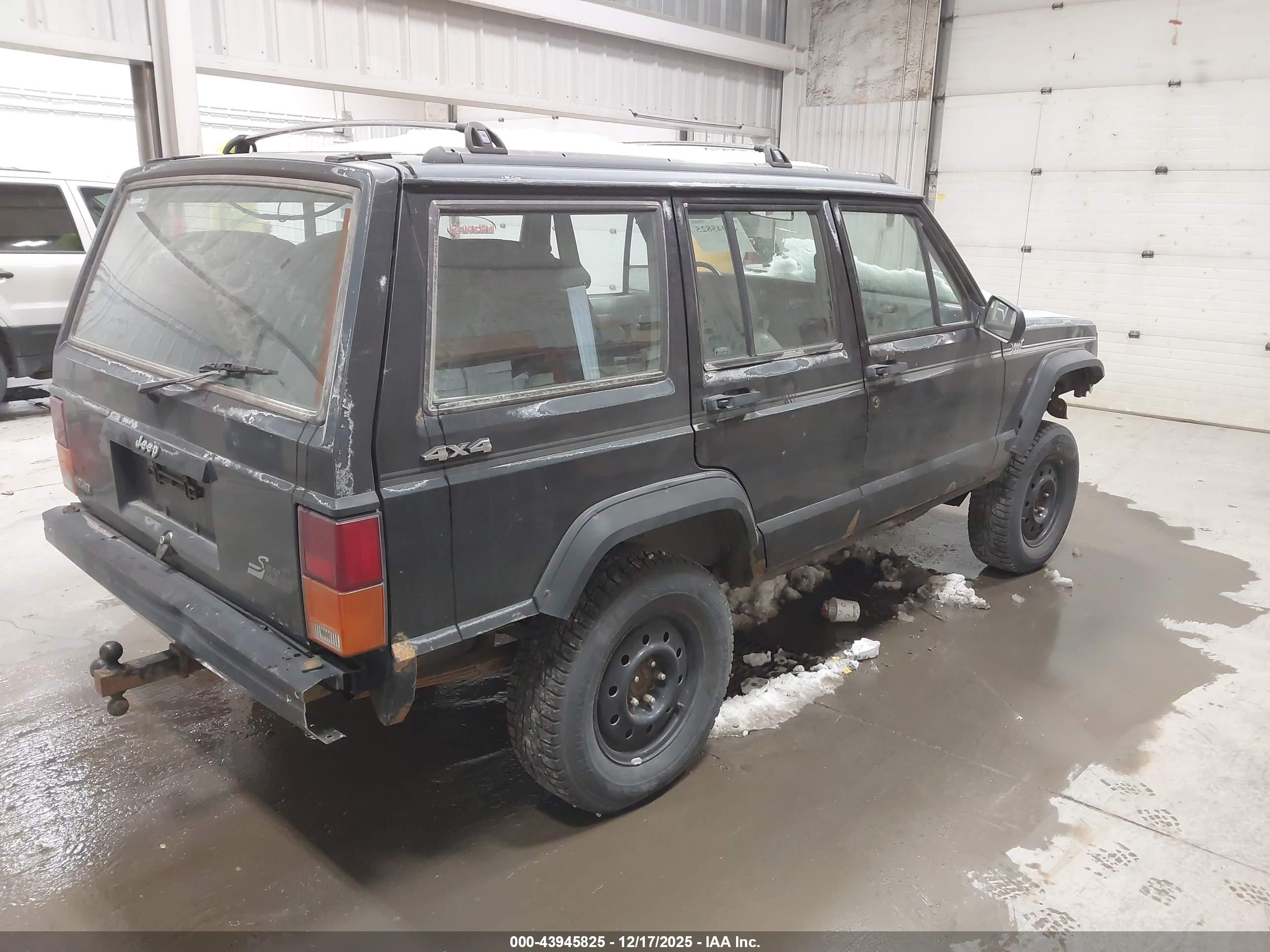 JEEP CHEROKEE image 4