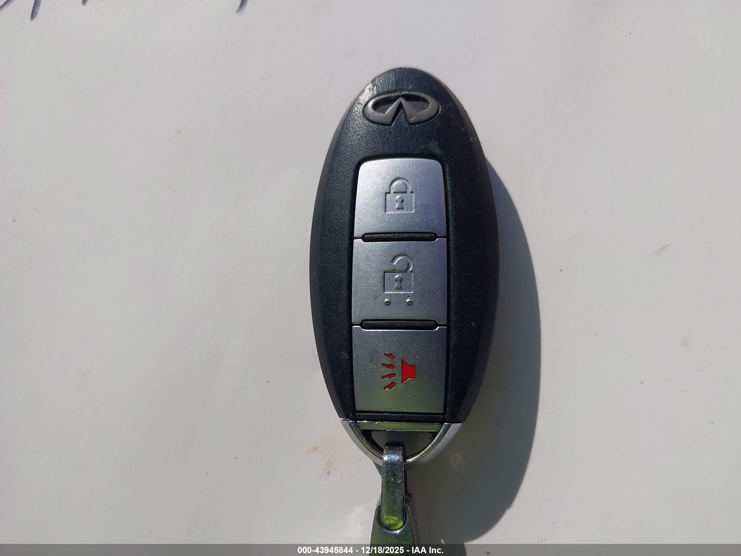 INFINITI FX35 image 11