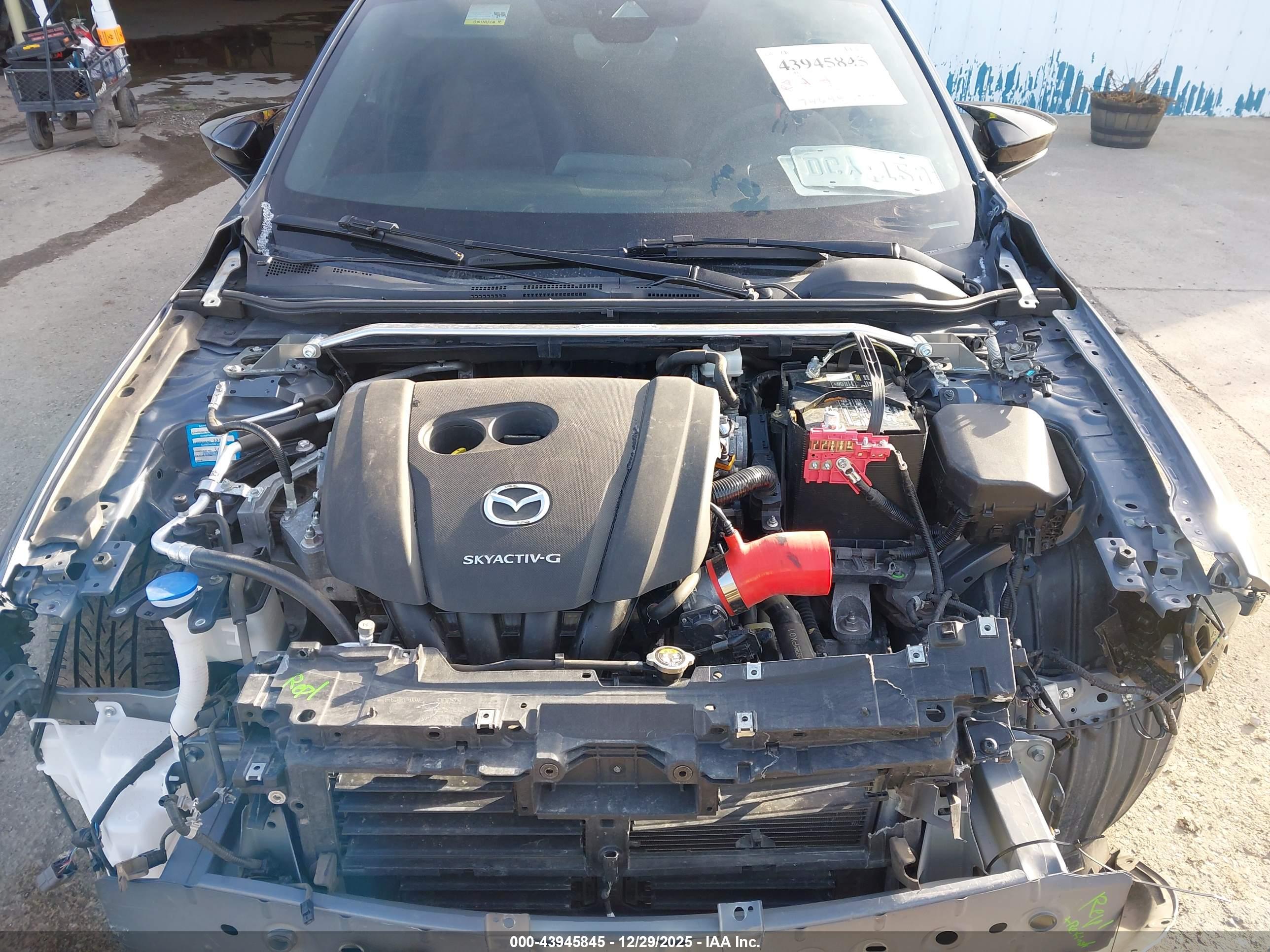 MAZDA MAZDA3 image 10