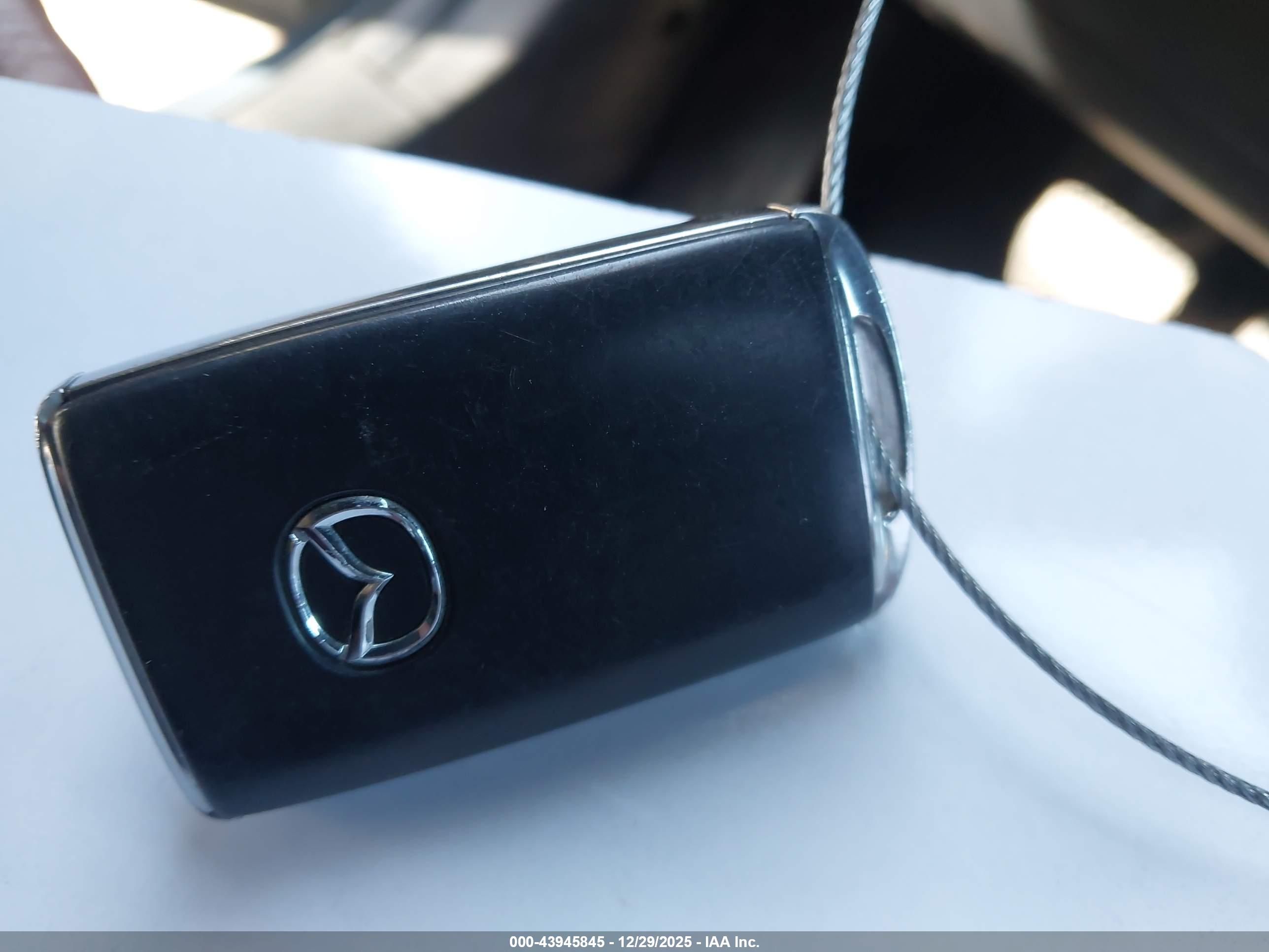 MAZDA MAZDA3 image 11