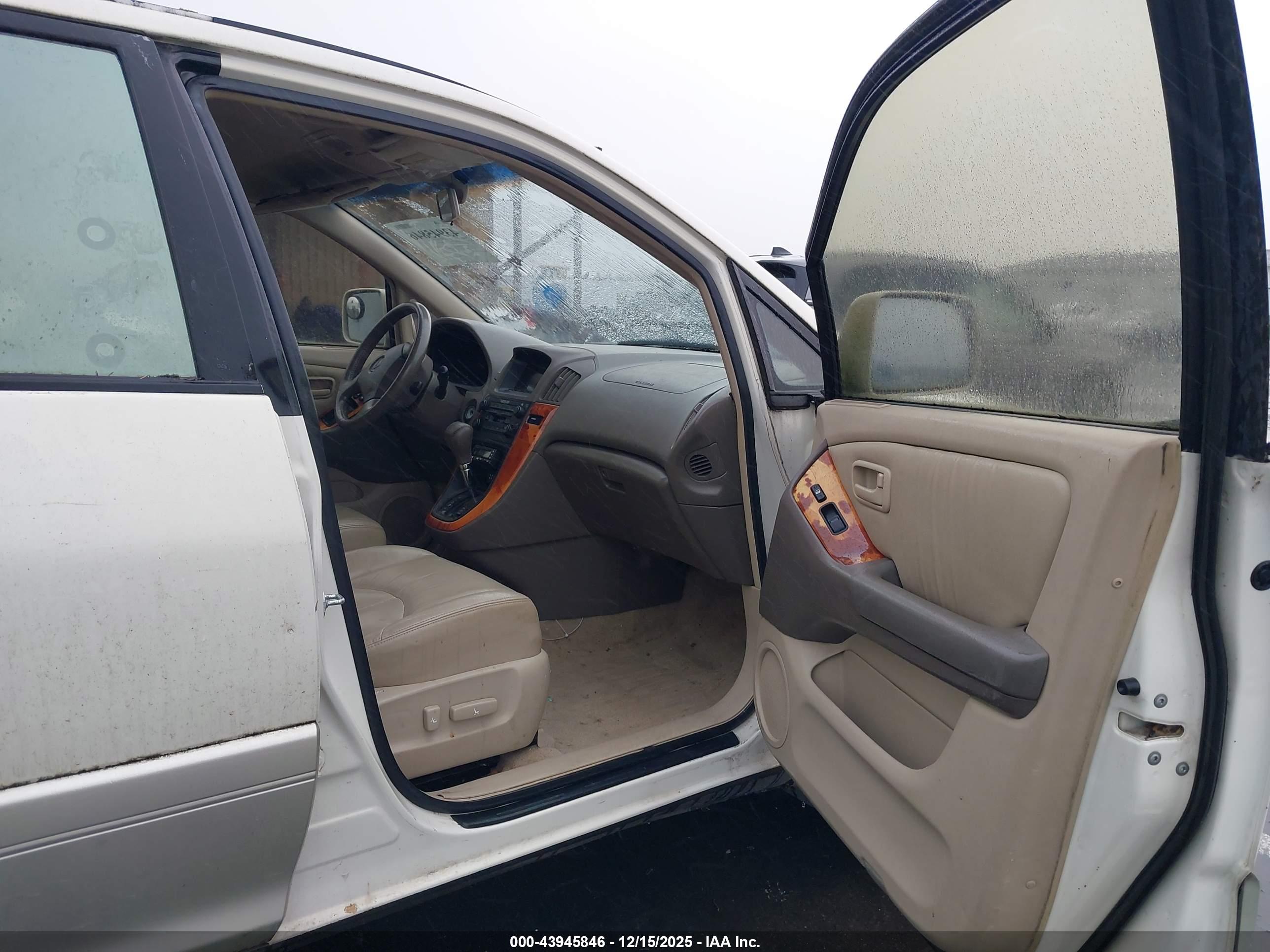 LEXUS RX image 5