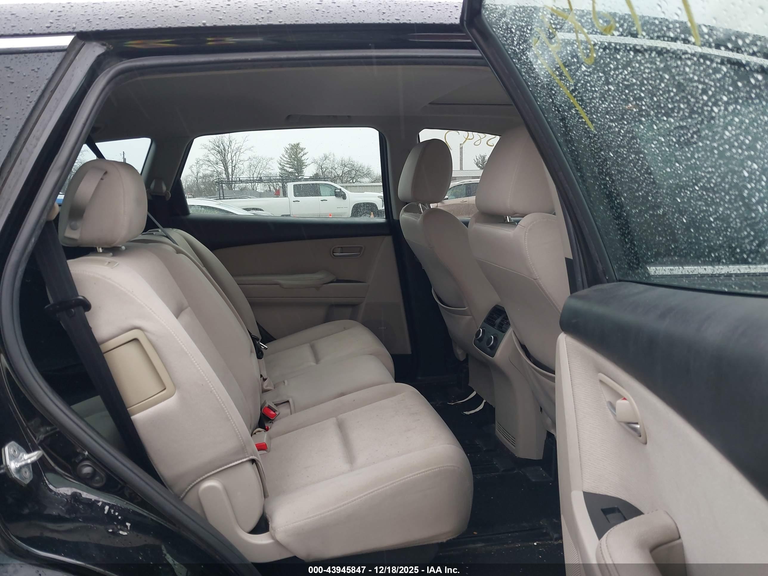 MAZDA CX-9 image 8