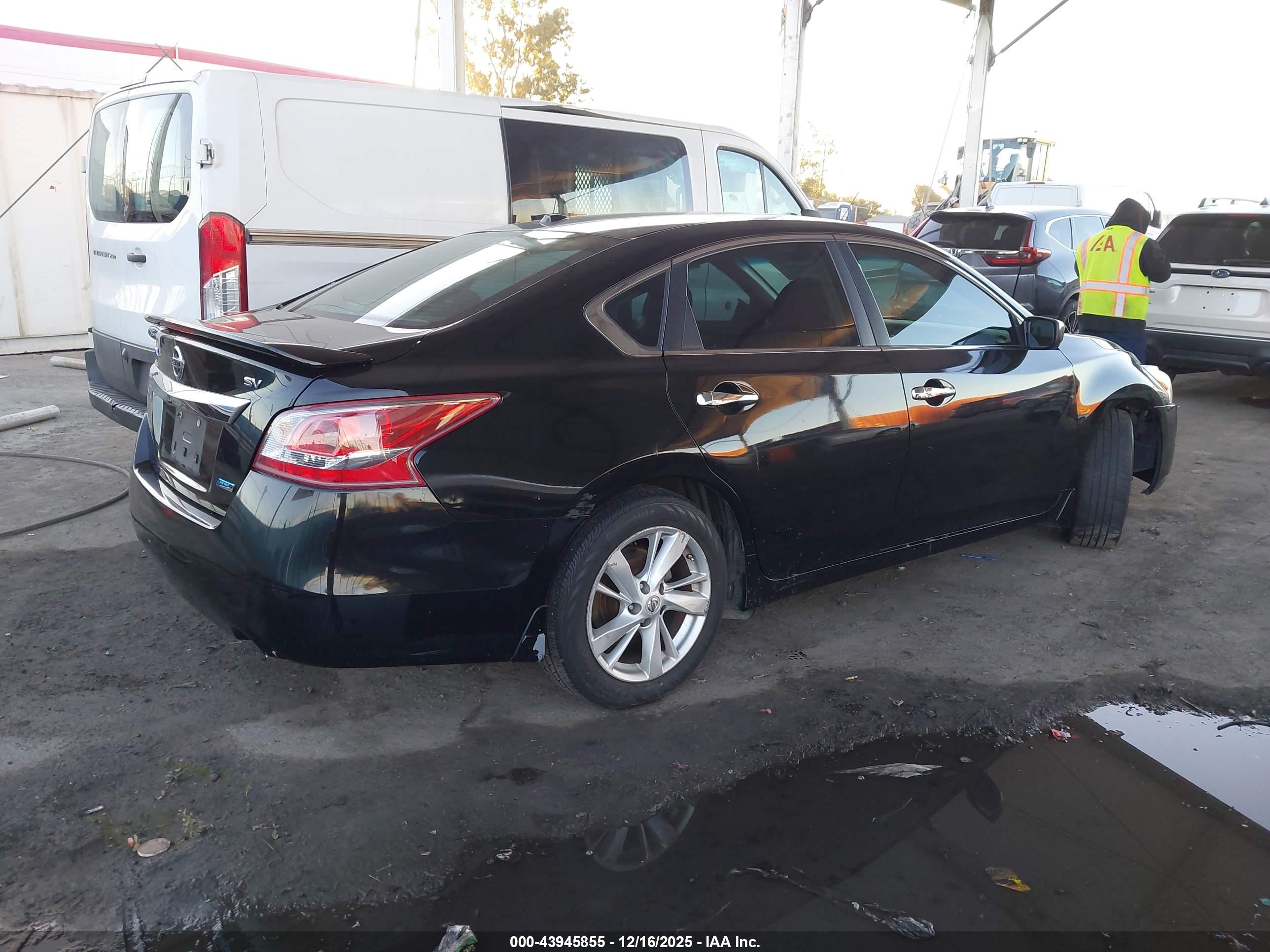 NISSAN ALTIMA image 4