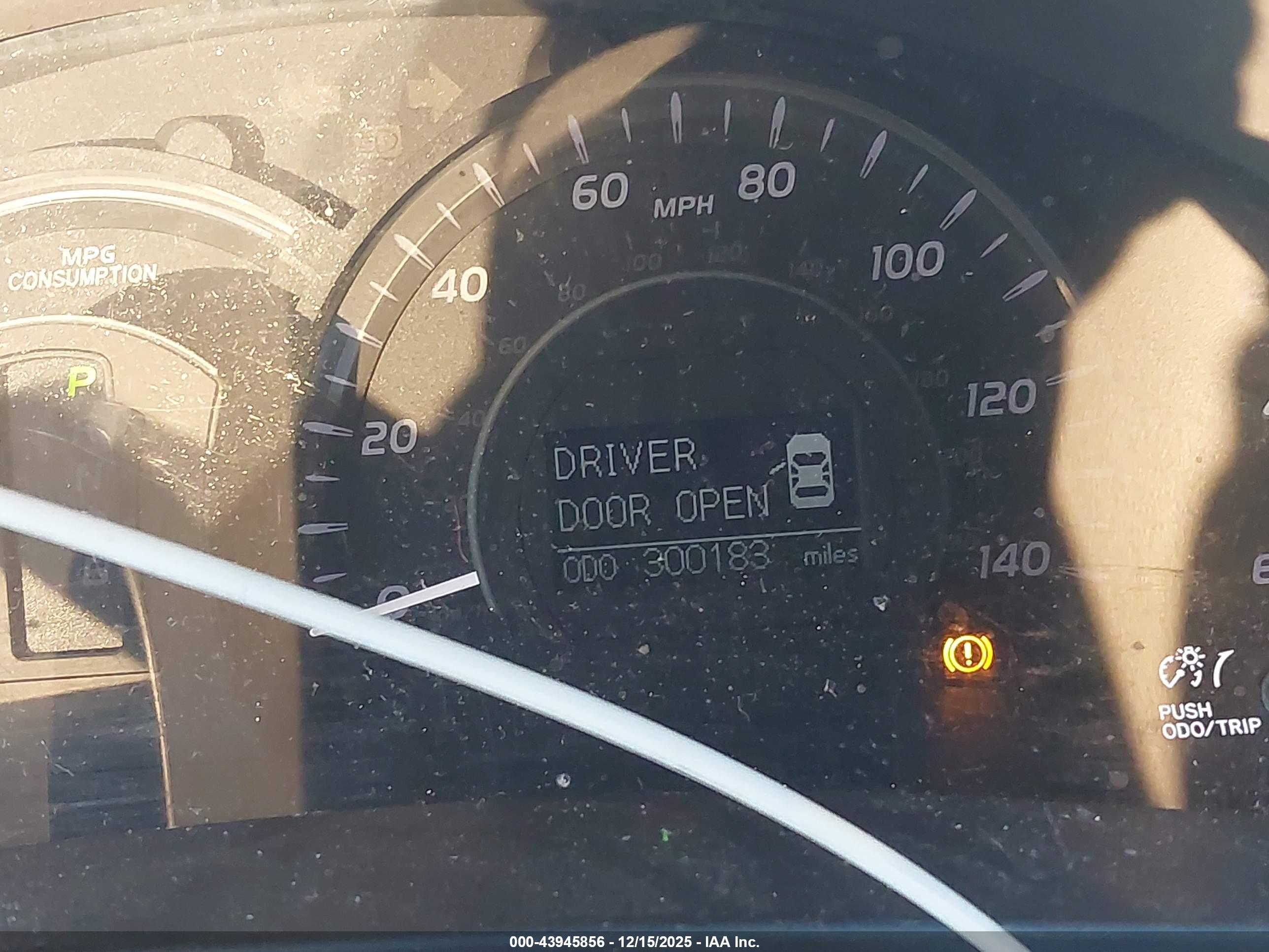 TOYOTA CAMRY image 7