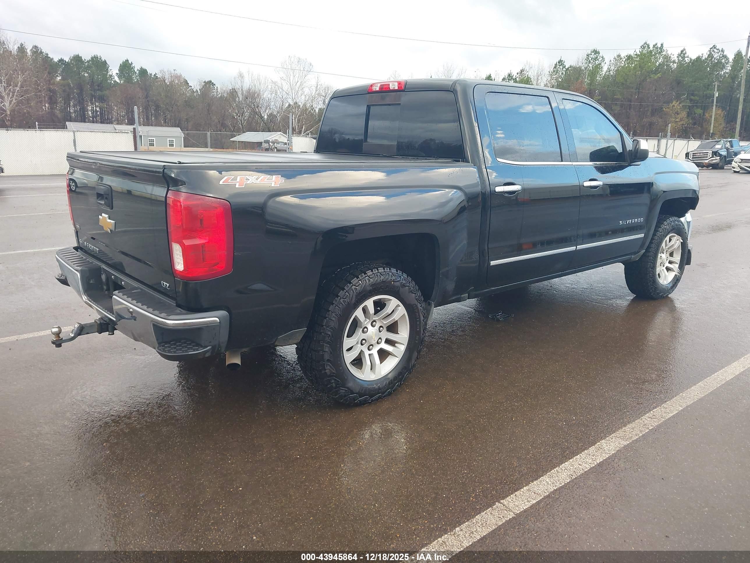 CHEVROLET SILVERADO image 4