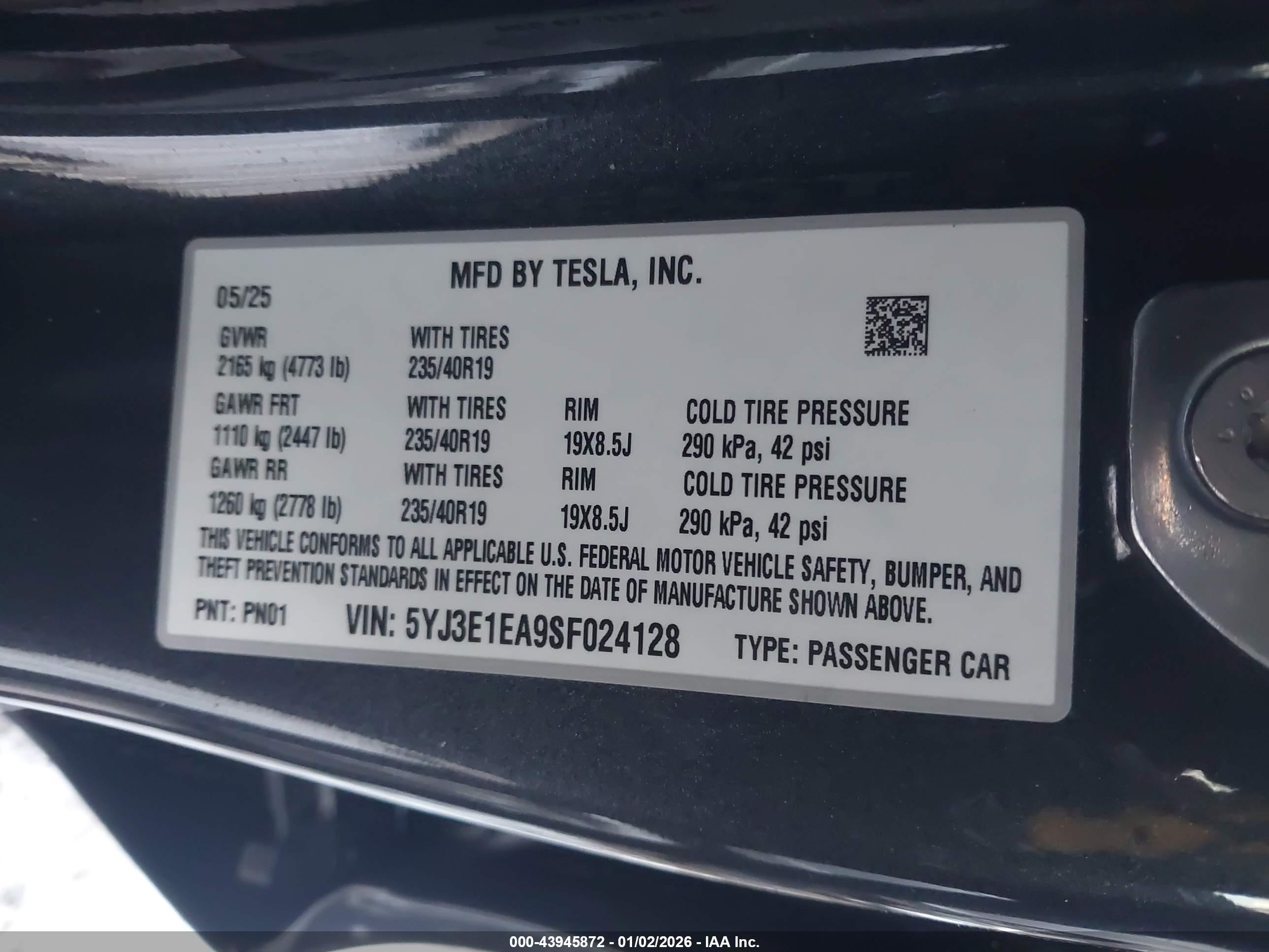 TESLA MODEL image 9