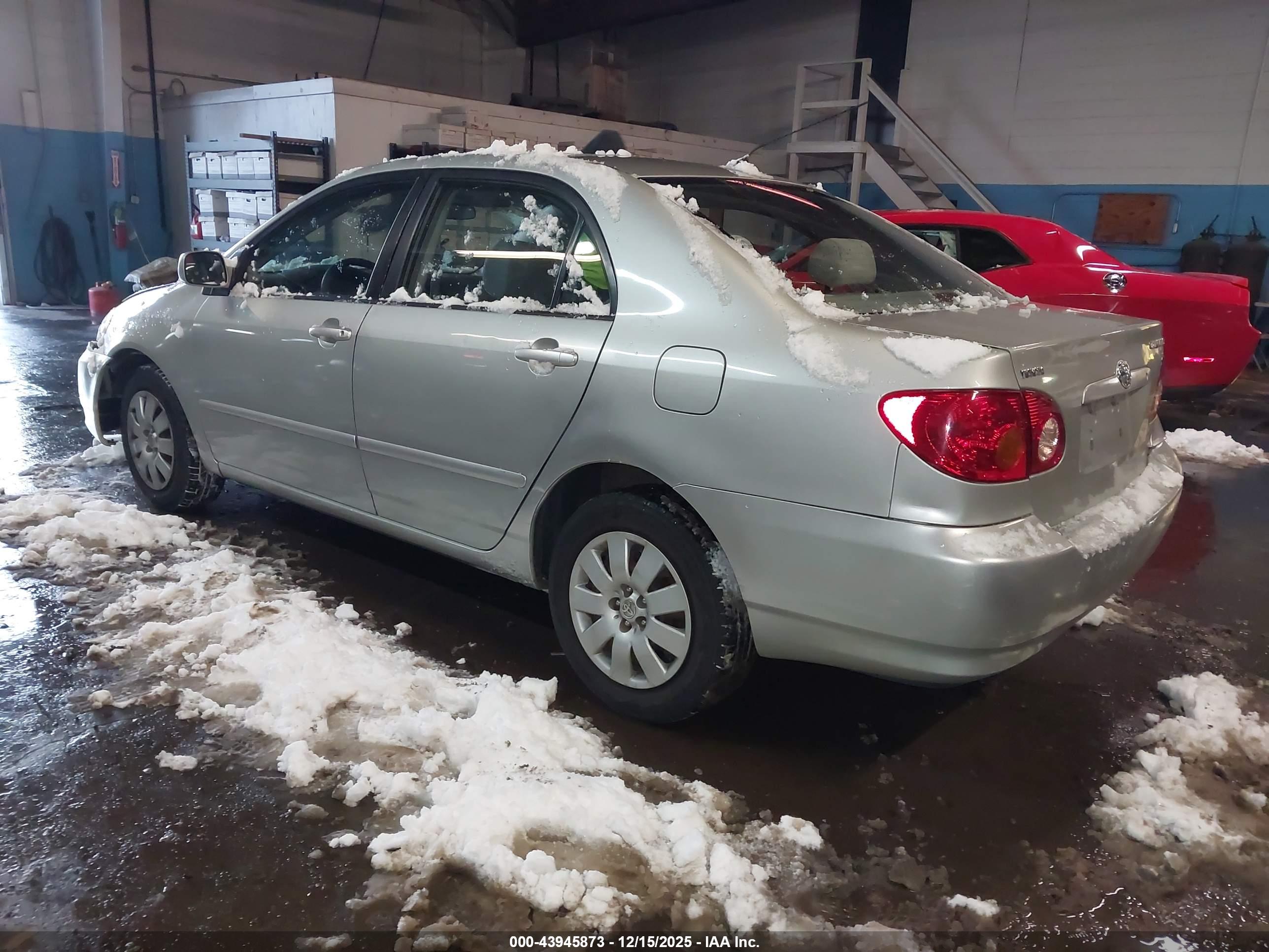 TOYOTA COROLLA image 3