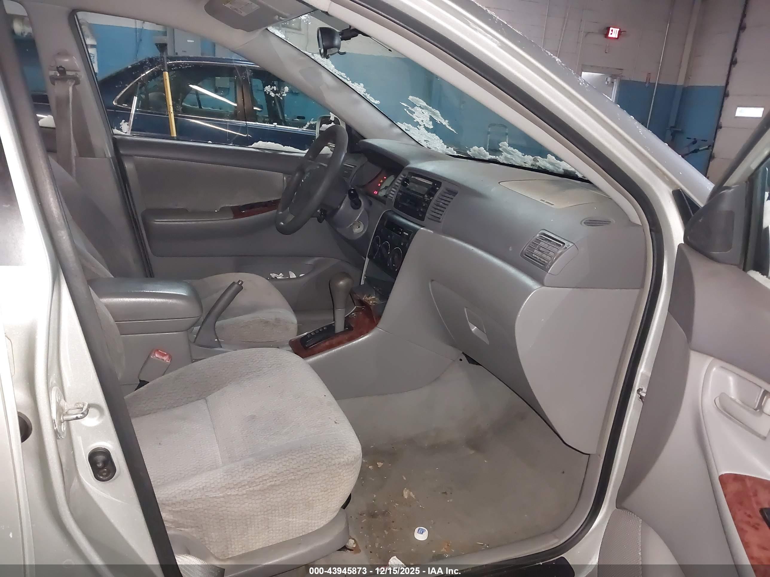 TOYOTA COROLLA image 5