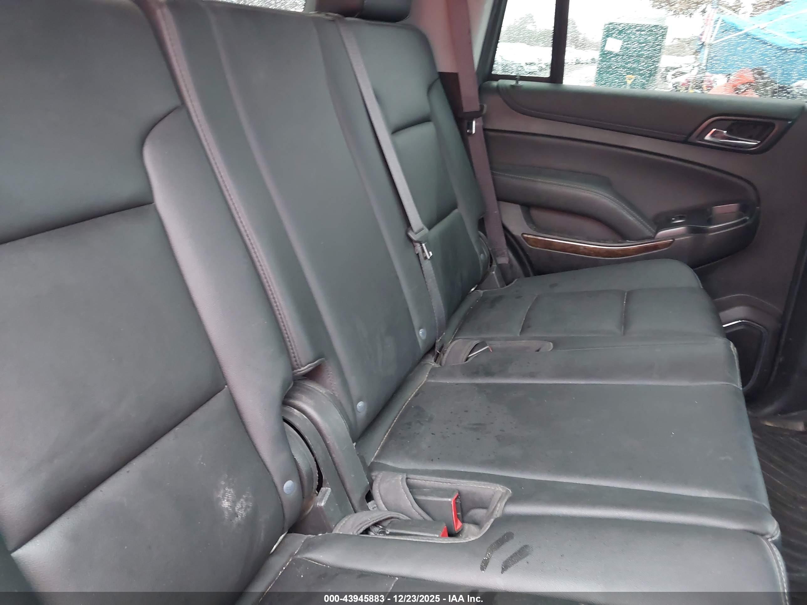 CHEVROLET TAHOE image 8