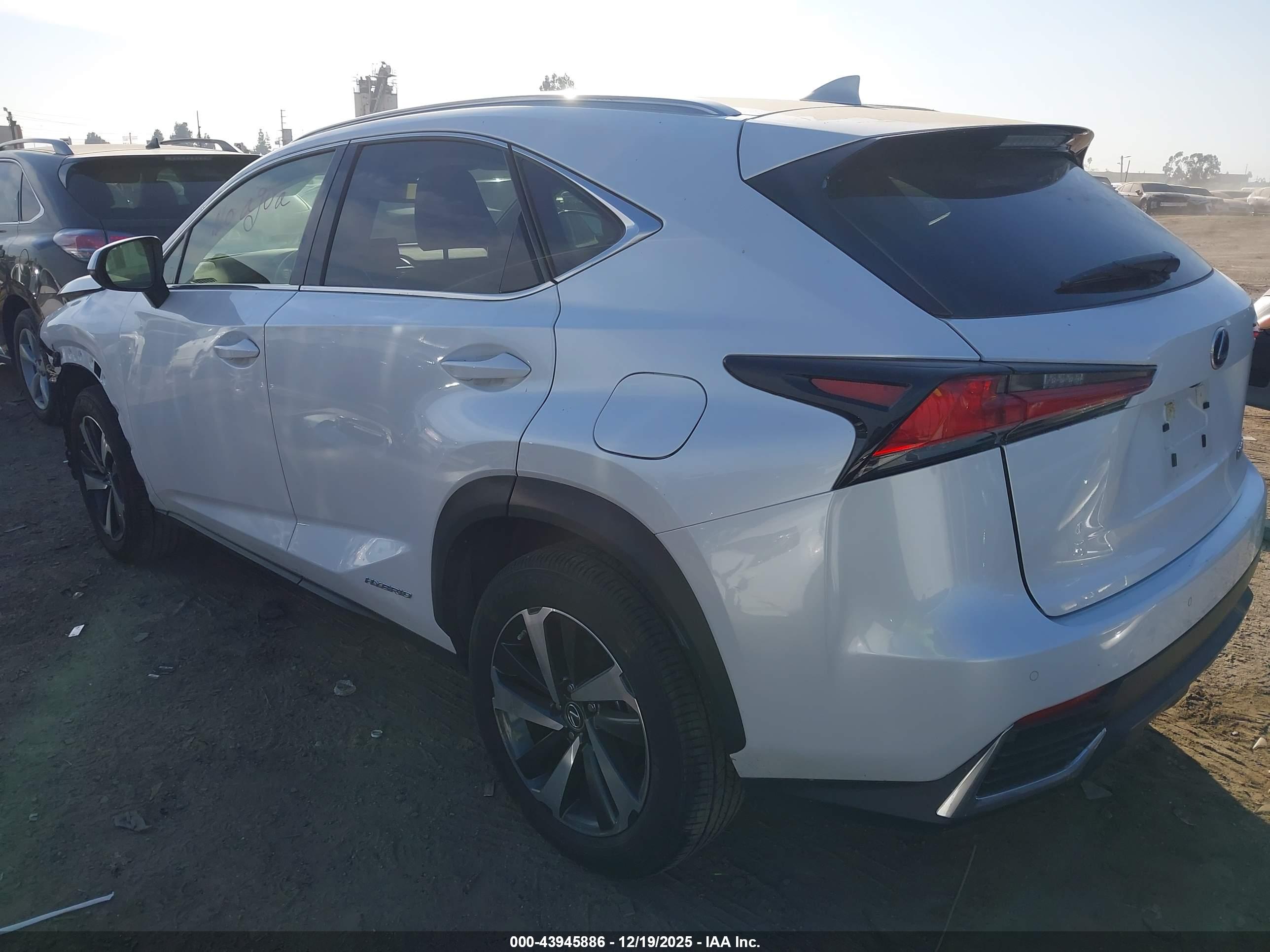 LEXUS NX image 3