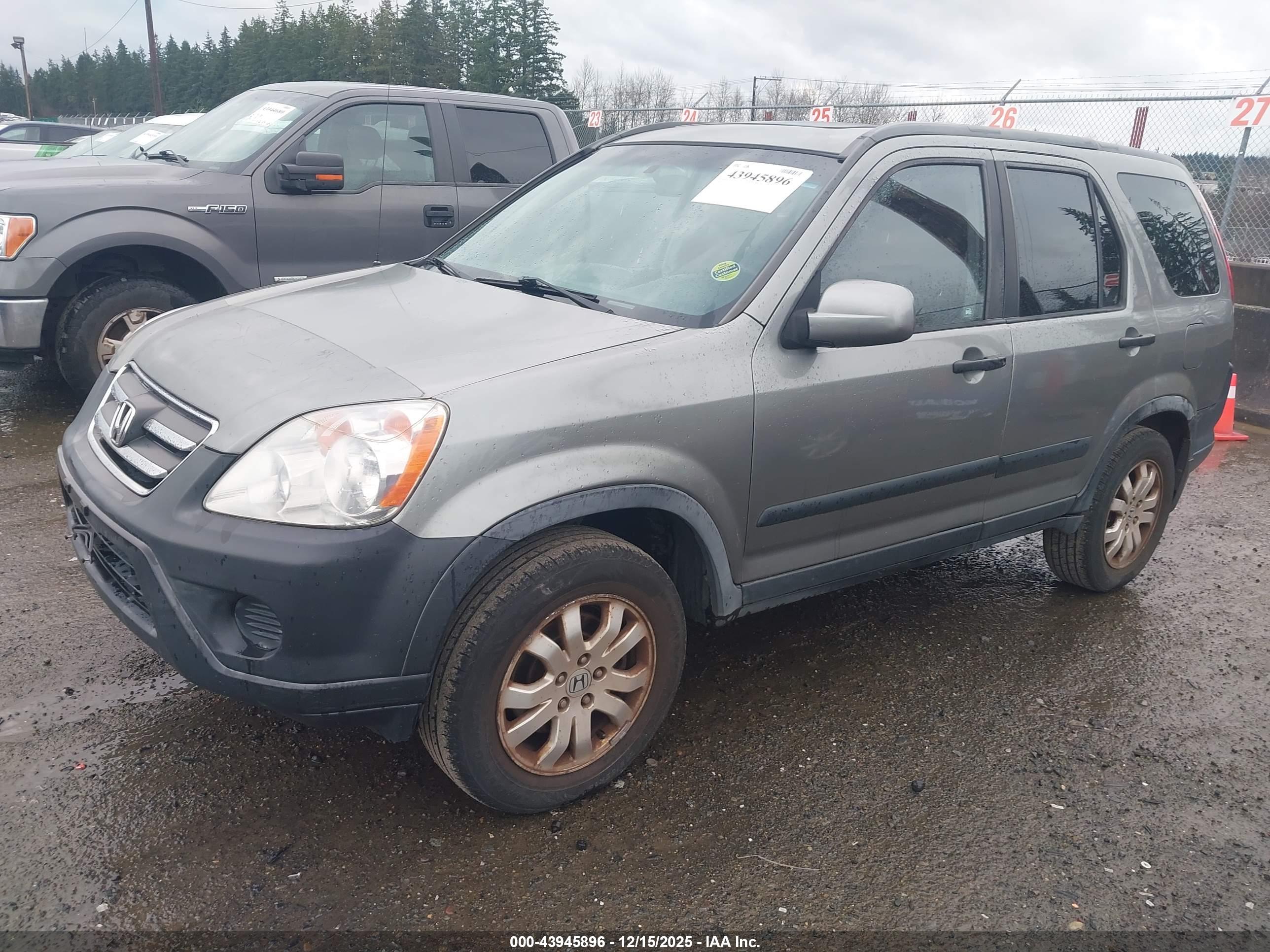 HONDA CR-V image 2
