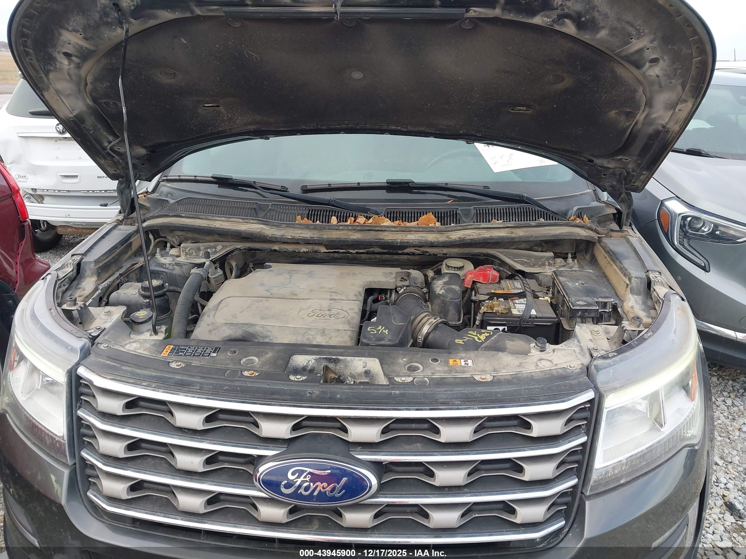 FORD EXPLORER image 10