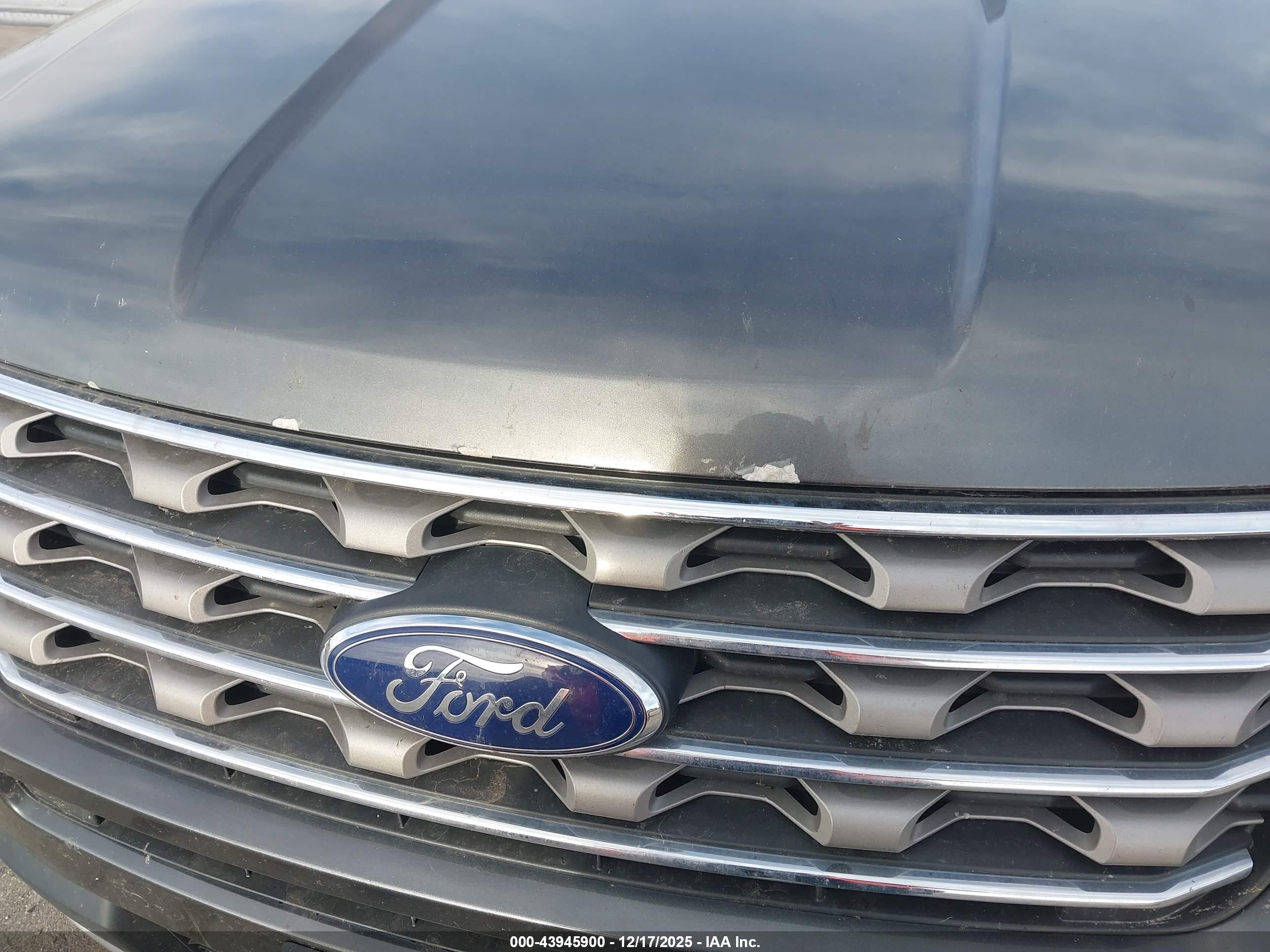 FORD EXPLORER image 6