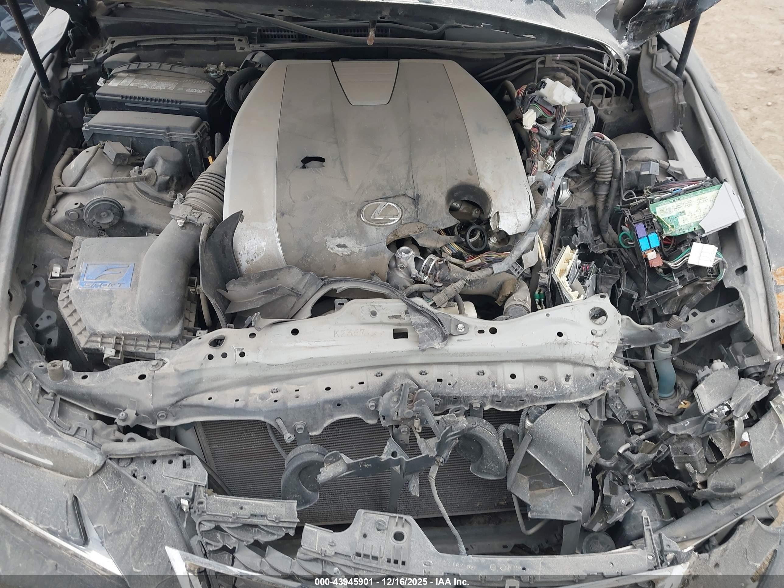 LEXUS IS image 10