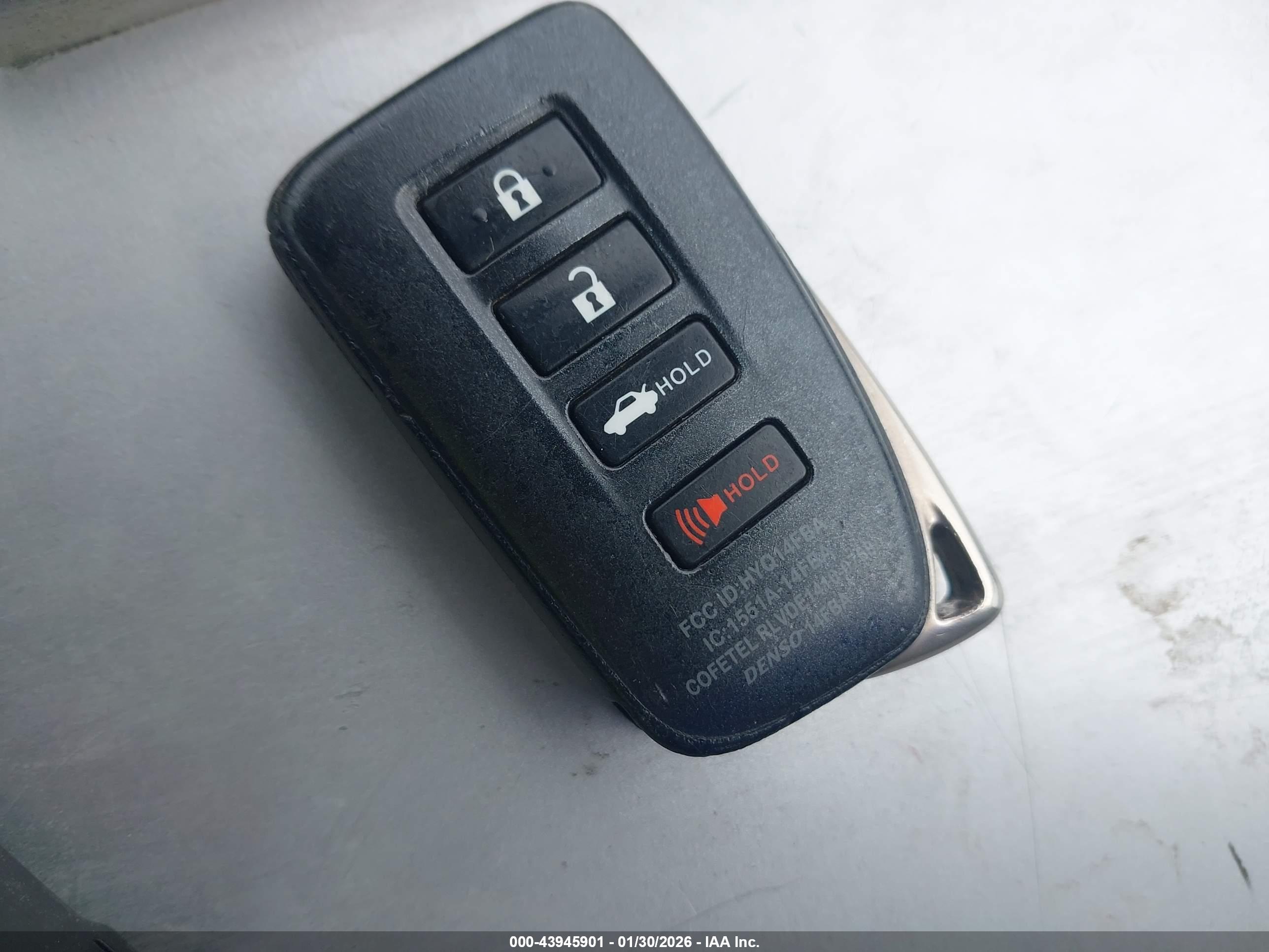 LEXUS IS image 11
