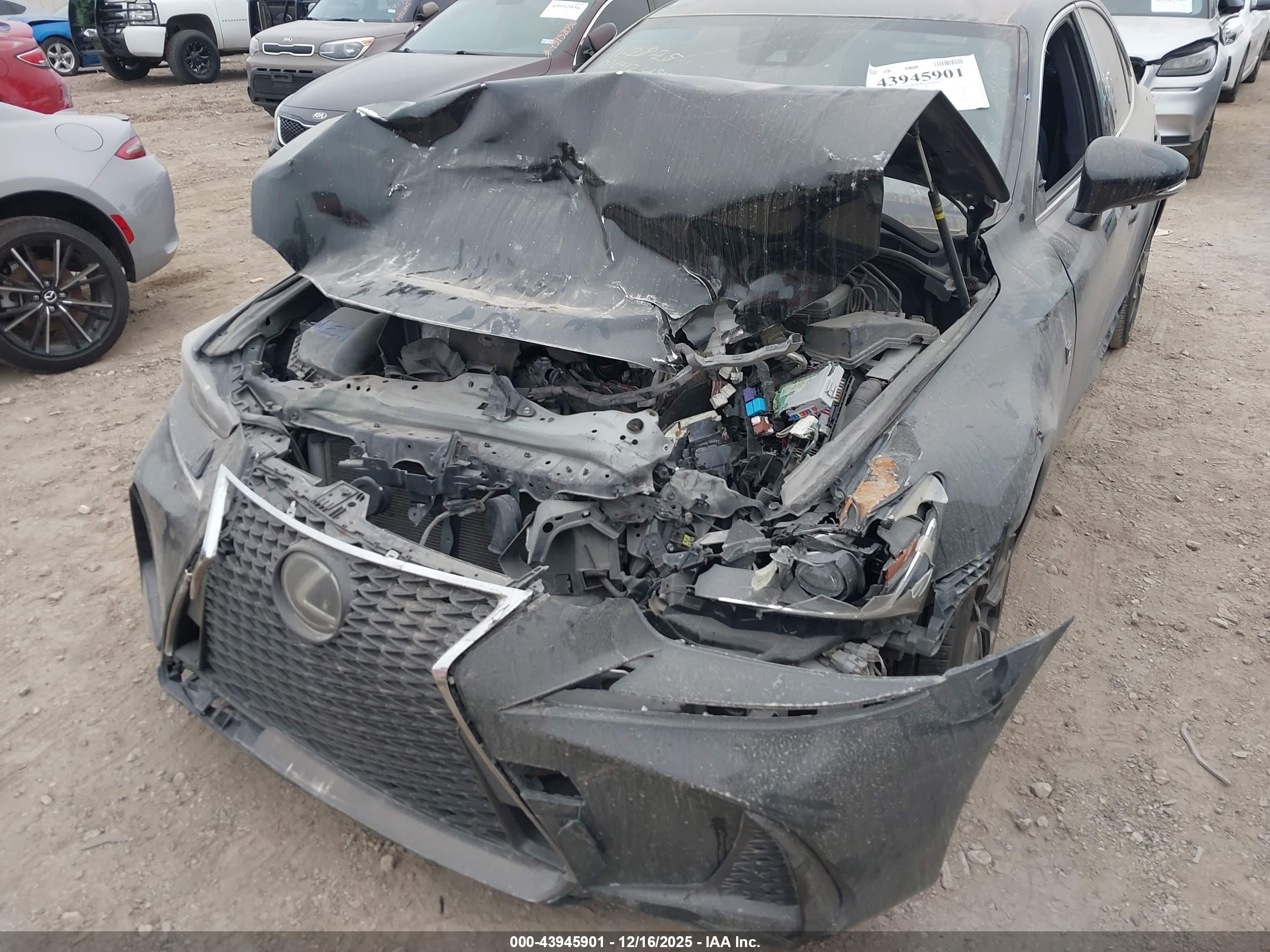 LEXUS IS image 6