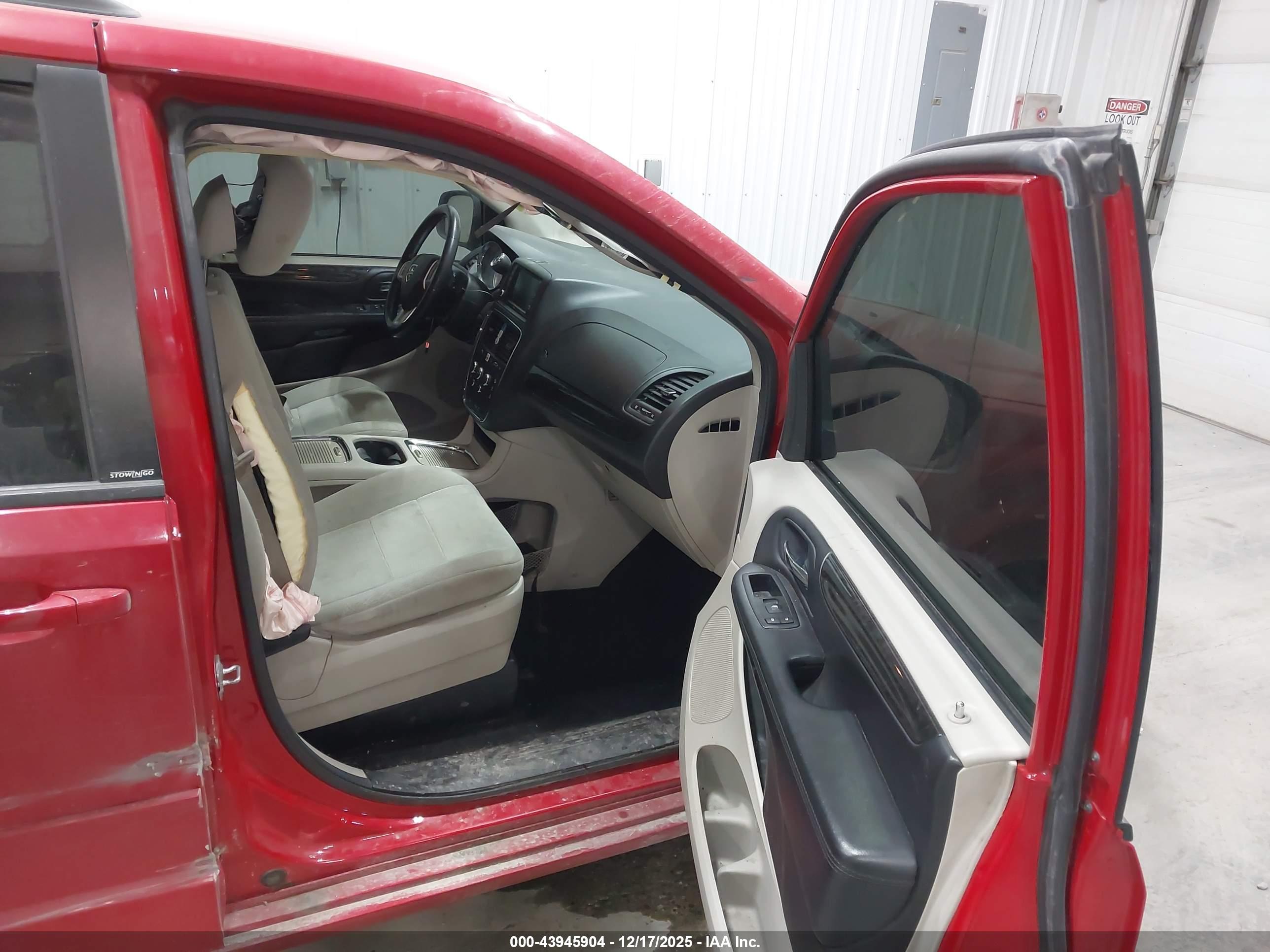 DODGE GRAND image 5