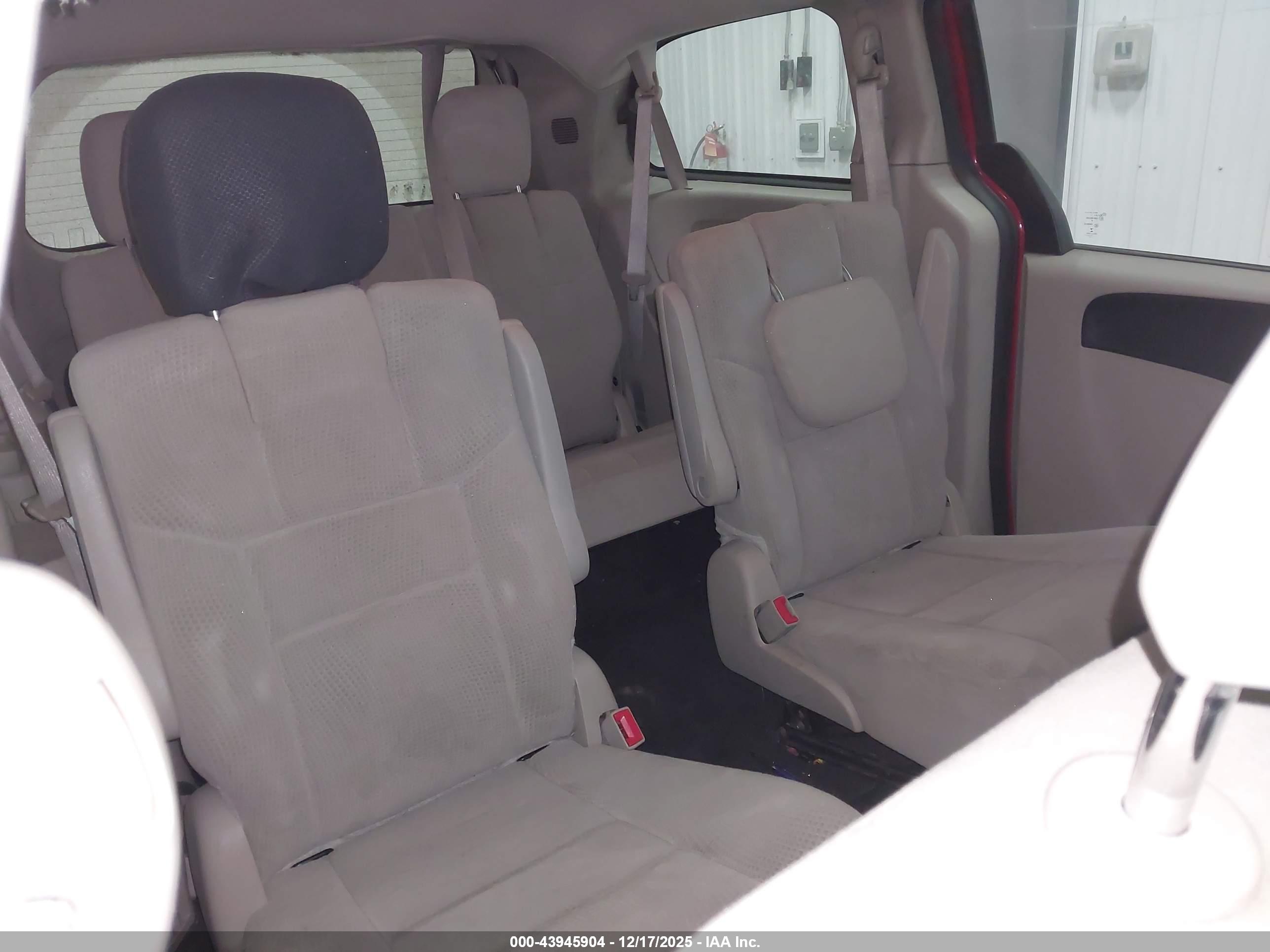 DODGE GRAND image 8