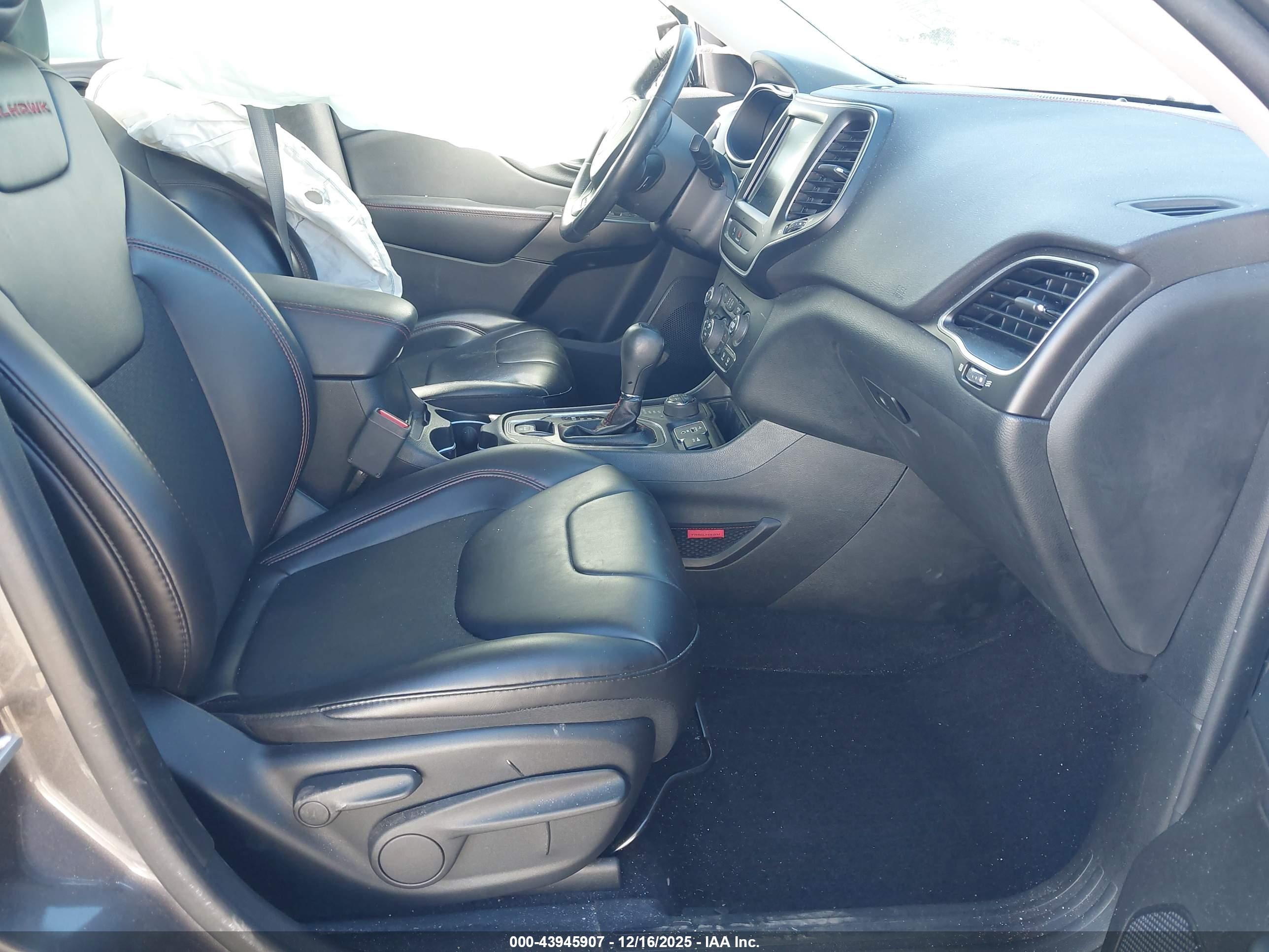 JEEP CHEROKEE image 5