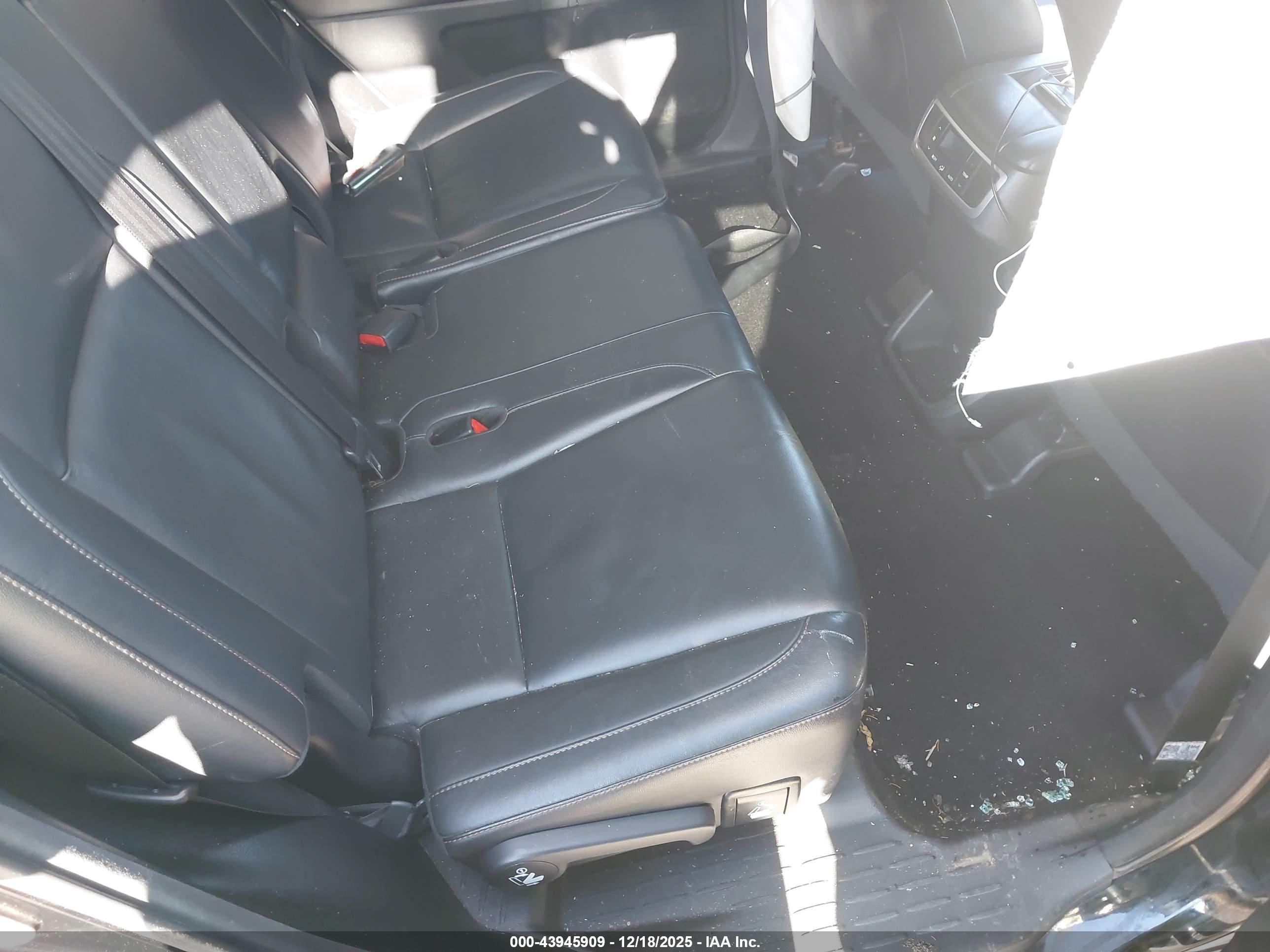 TOYOTA HIGHLANDER image 8