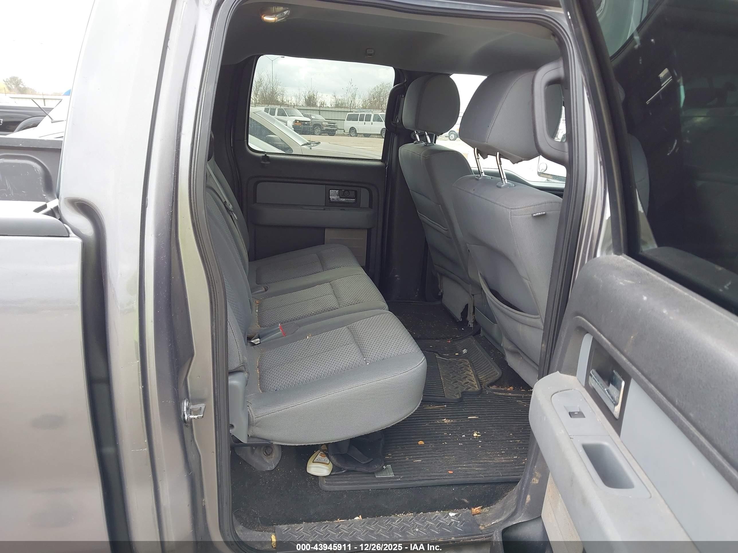FORD F-150 image 8