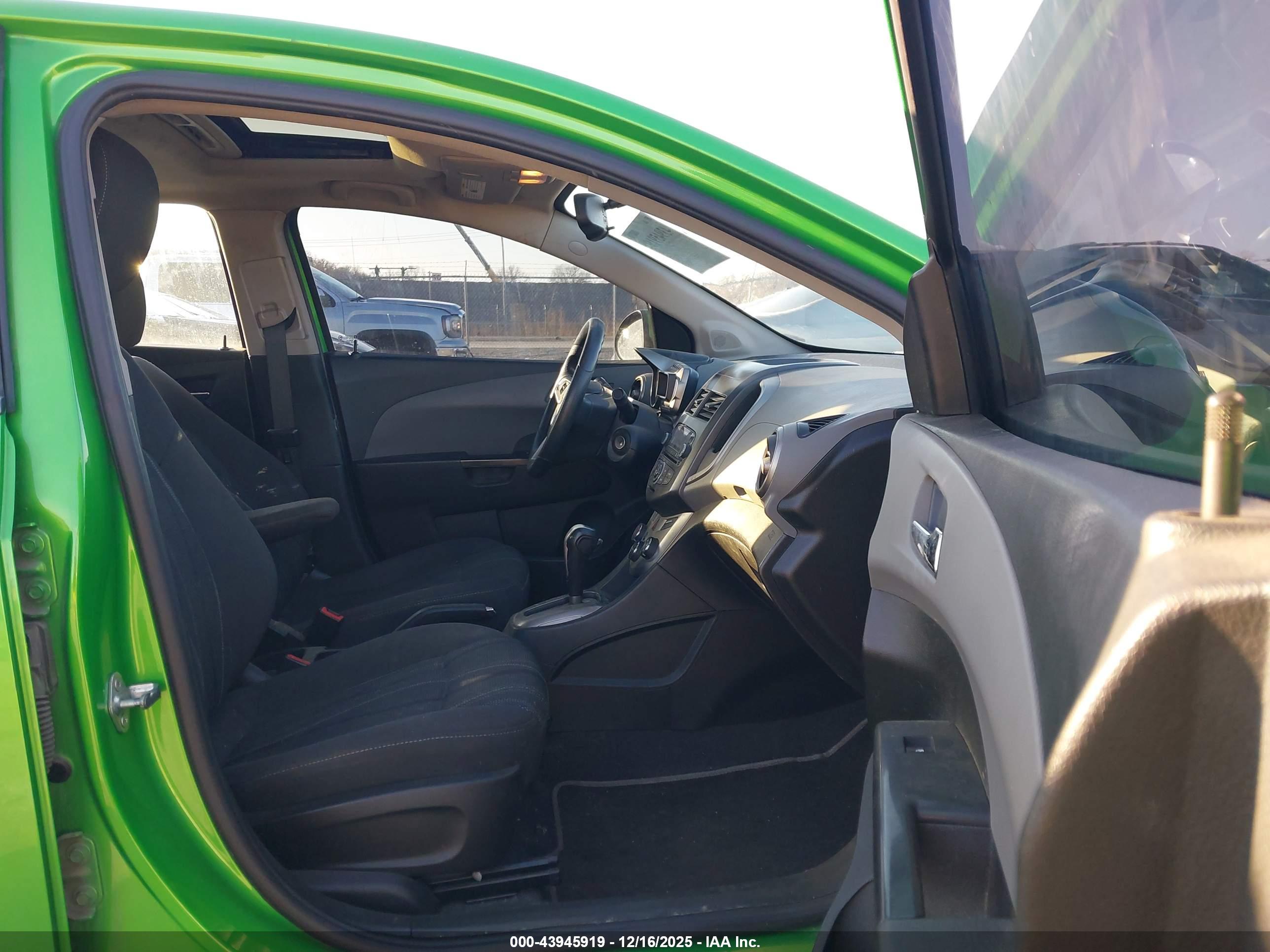 CHEVROLET SONIC image 5