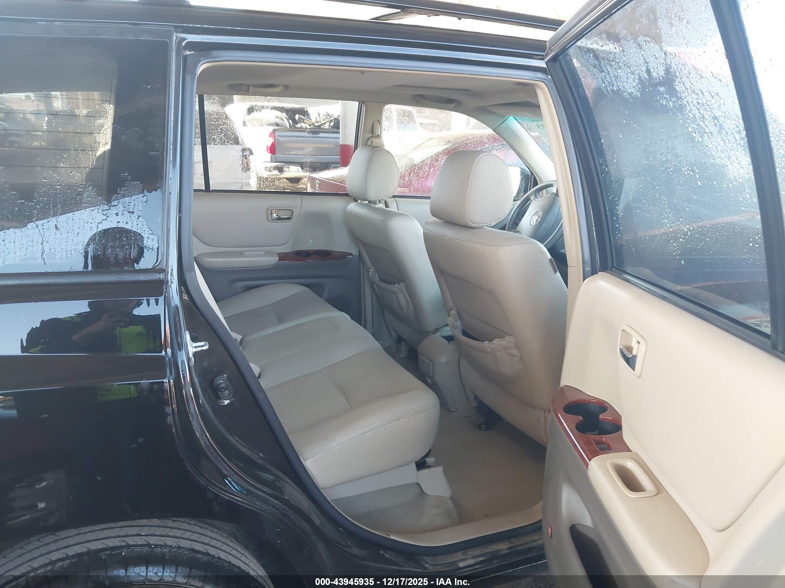 TOYOTA HIGHLANDER image 8