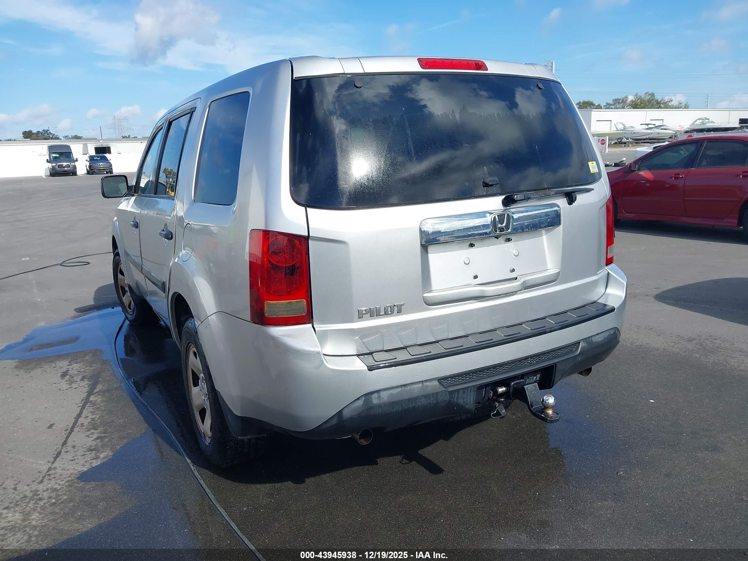 HONDA PILOT image 3