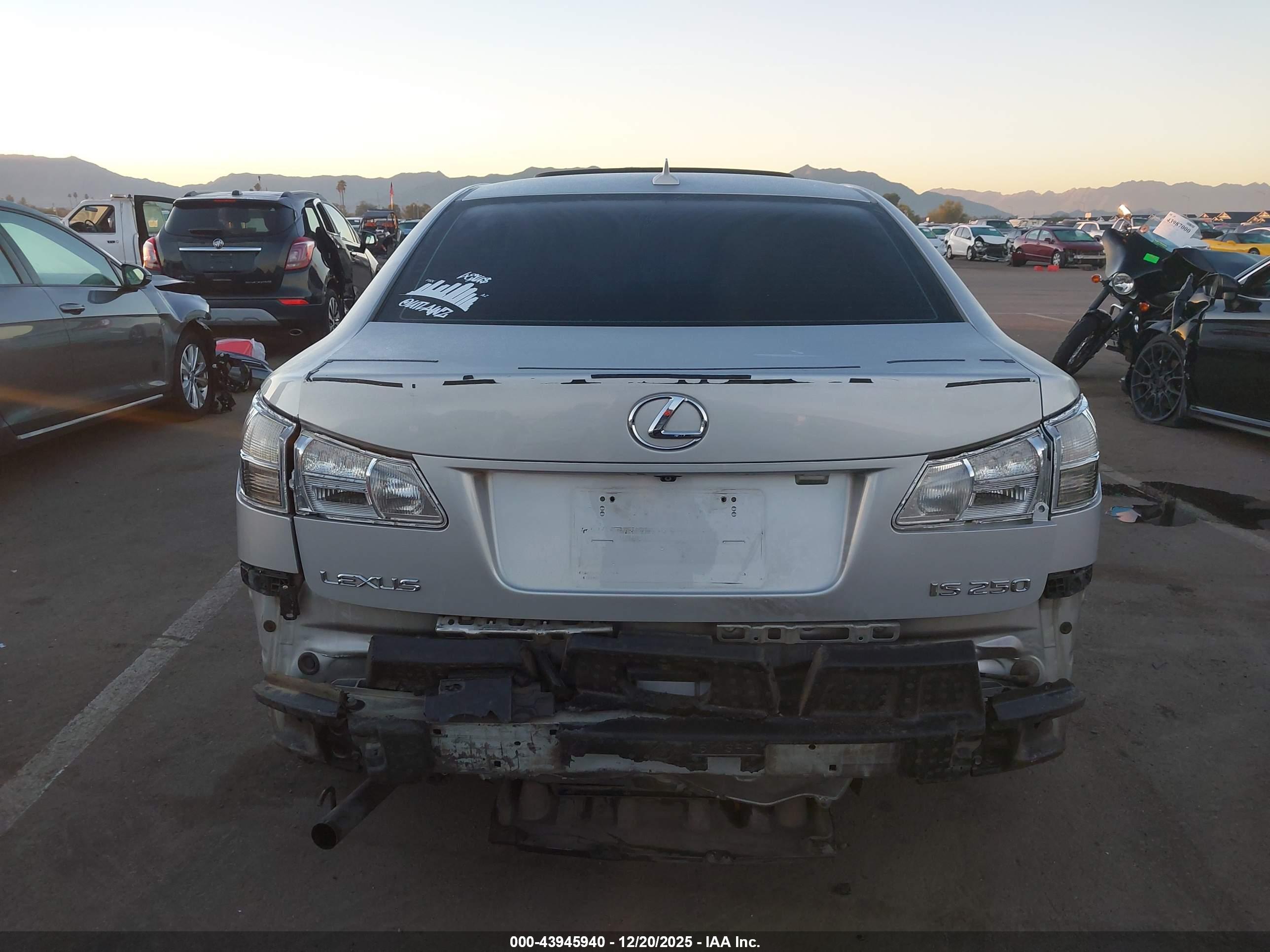 LEXUS IS image 6