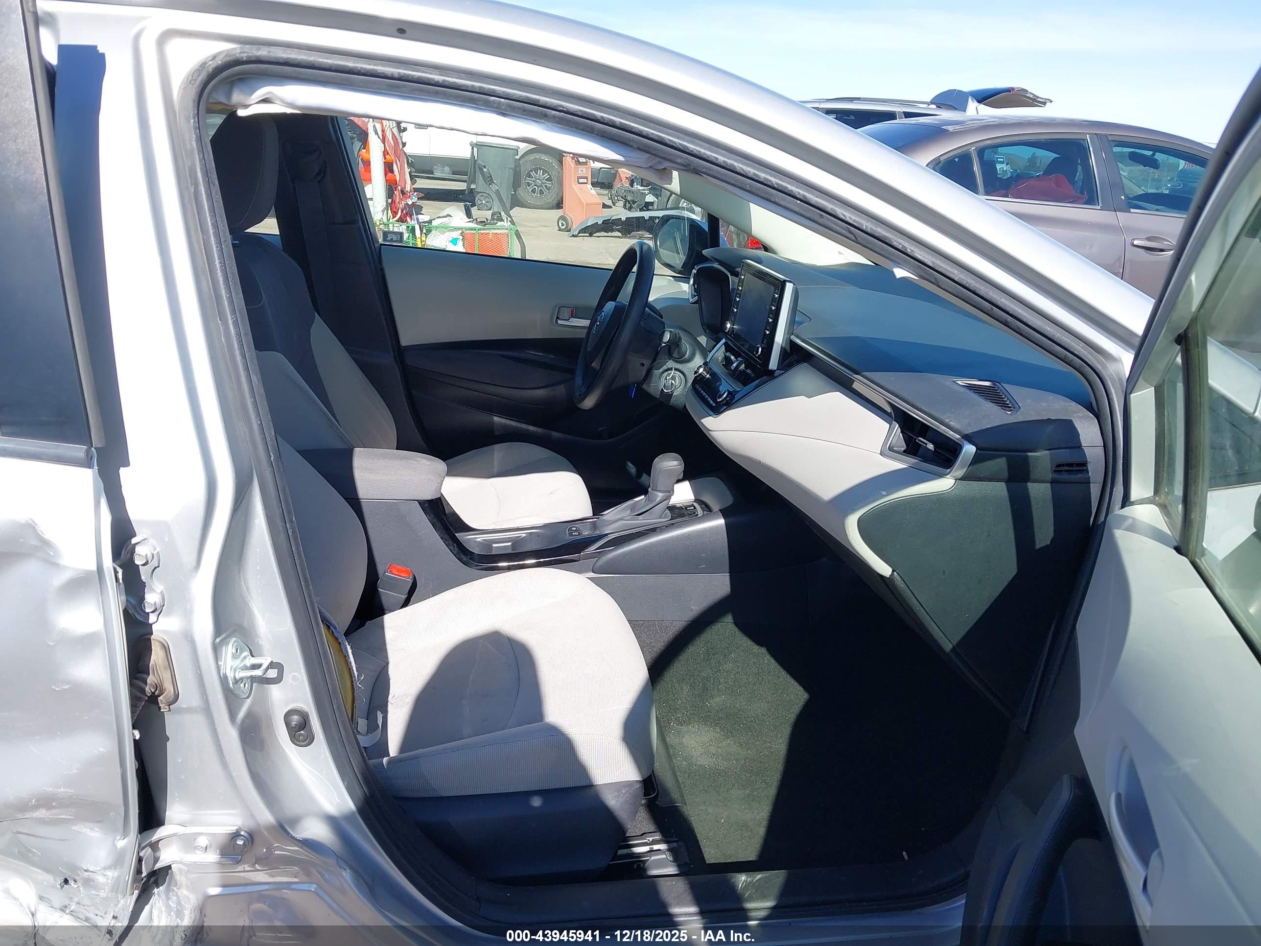 TOYOTA COROLLA image 5