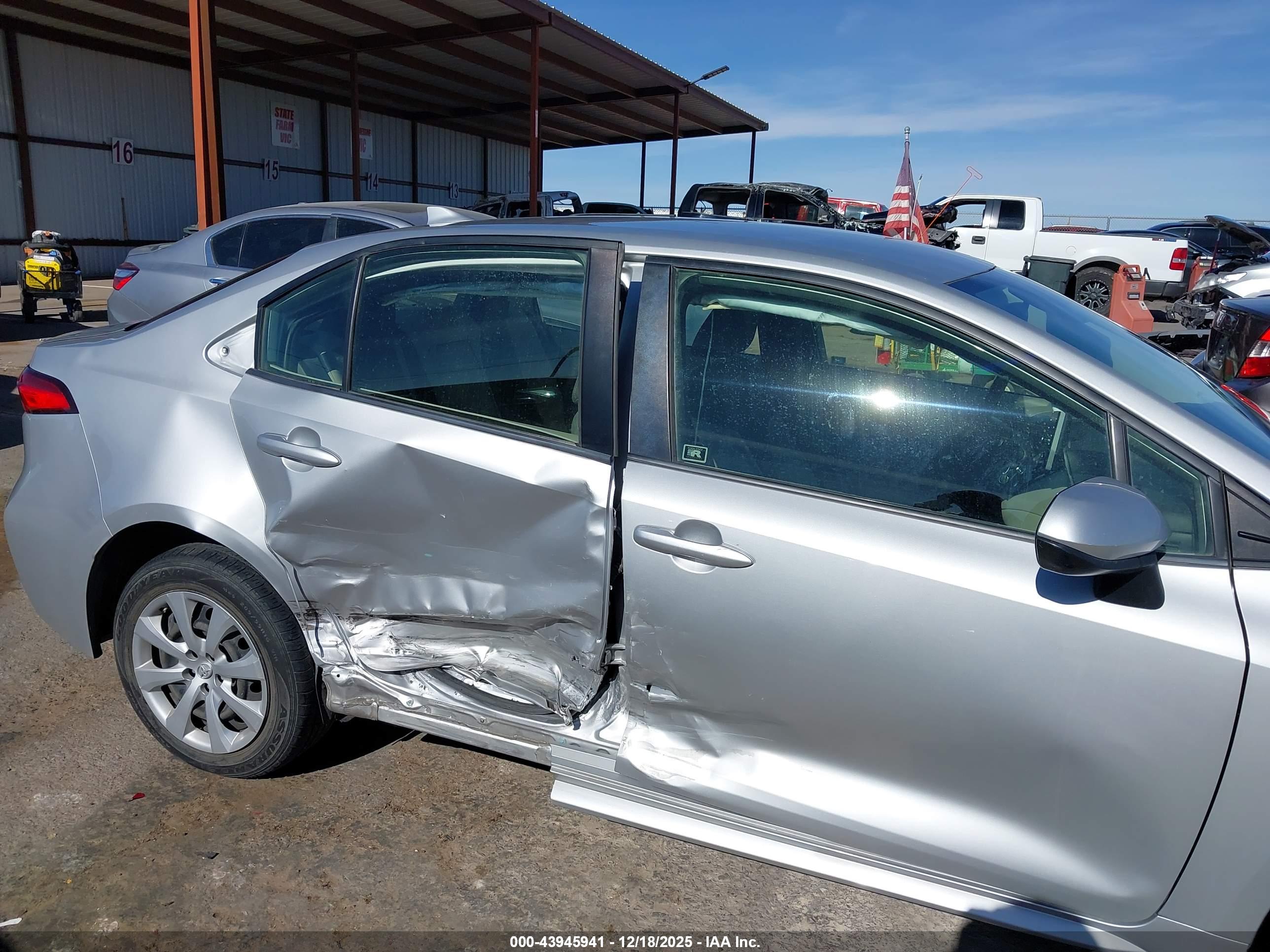 TOYOTA COROLLA image 6