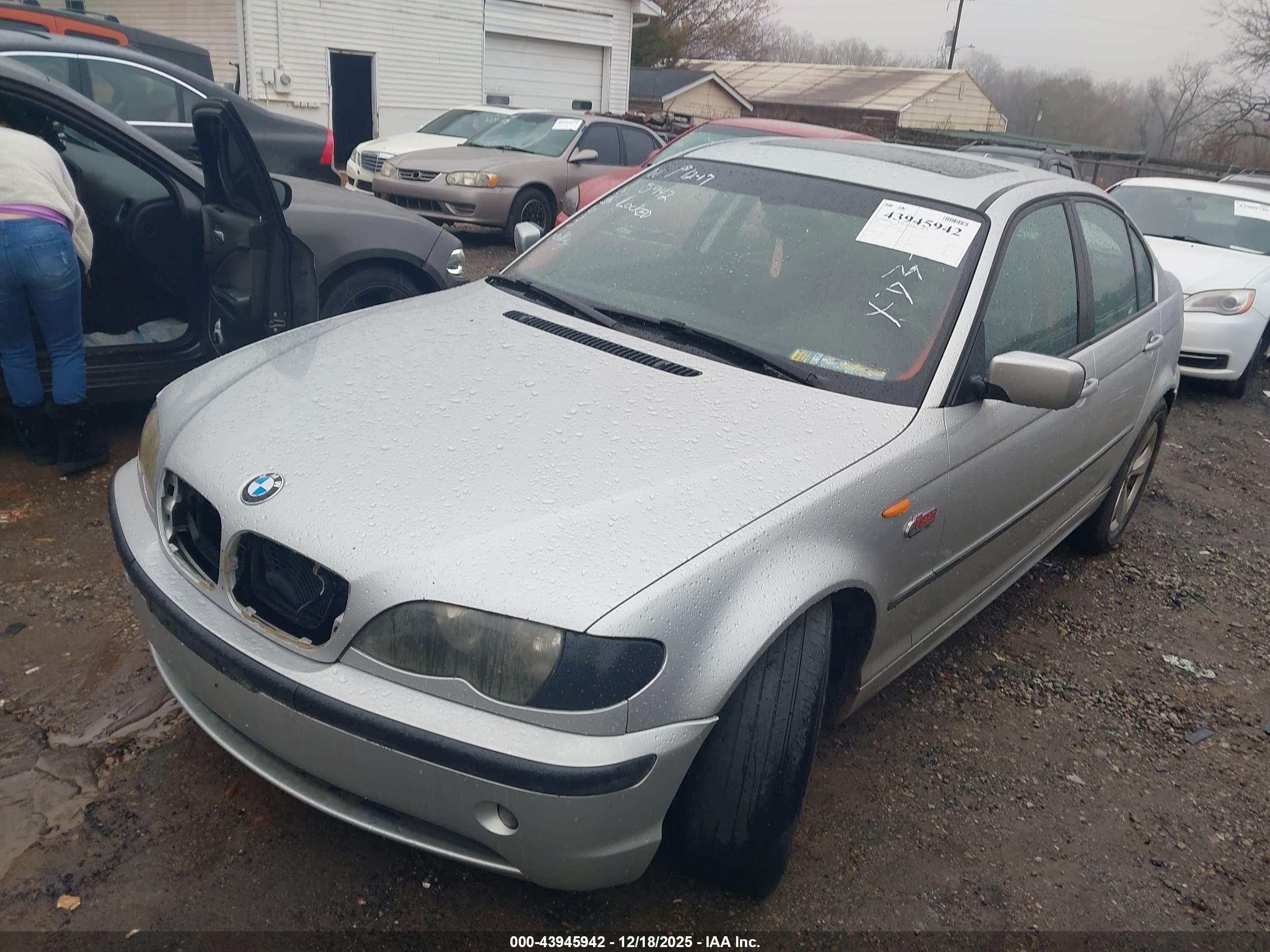 BMW 325I image 2
