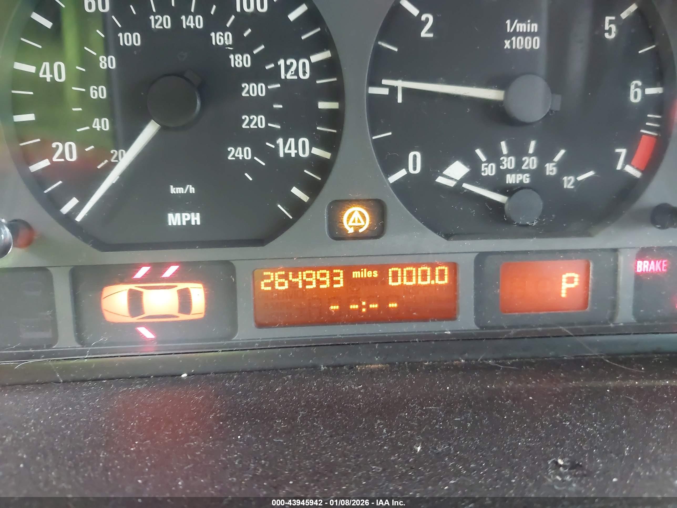 BMW 325I image 7