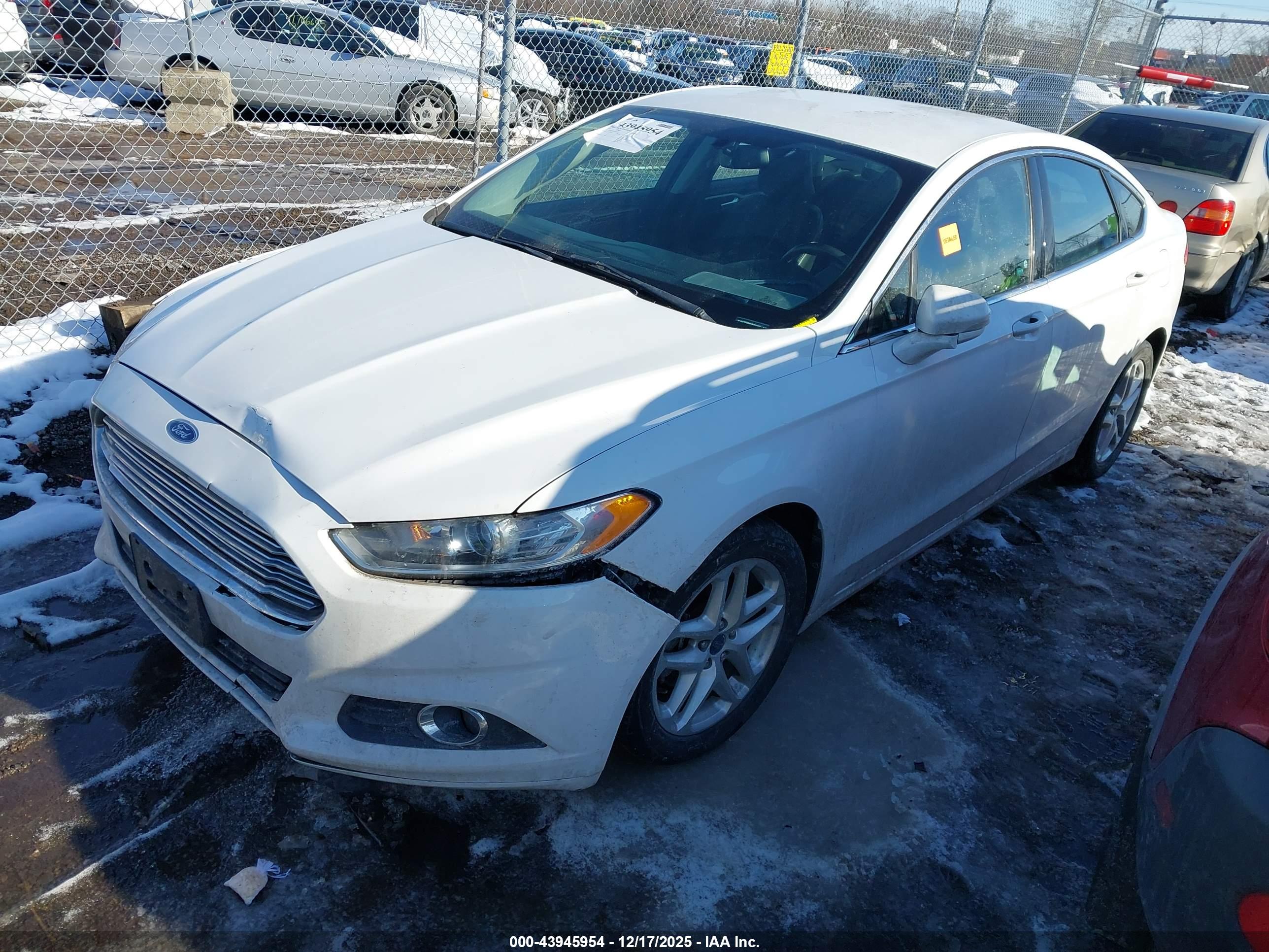 FORD FUSION image 2