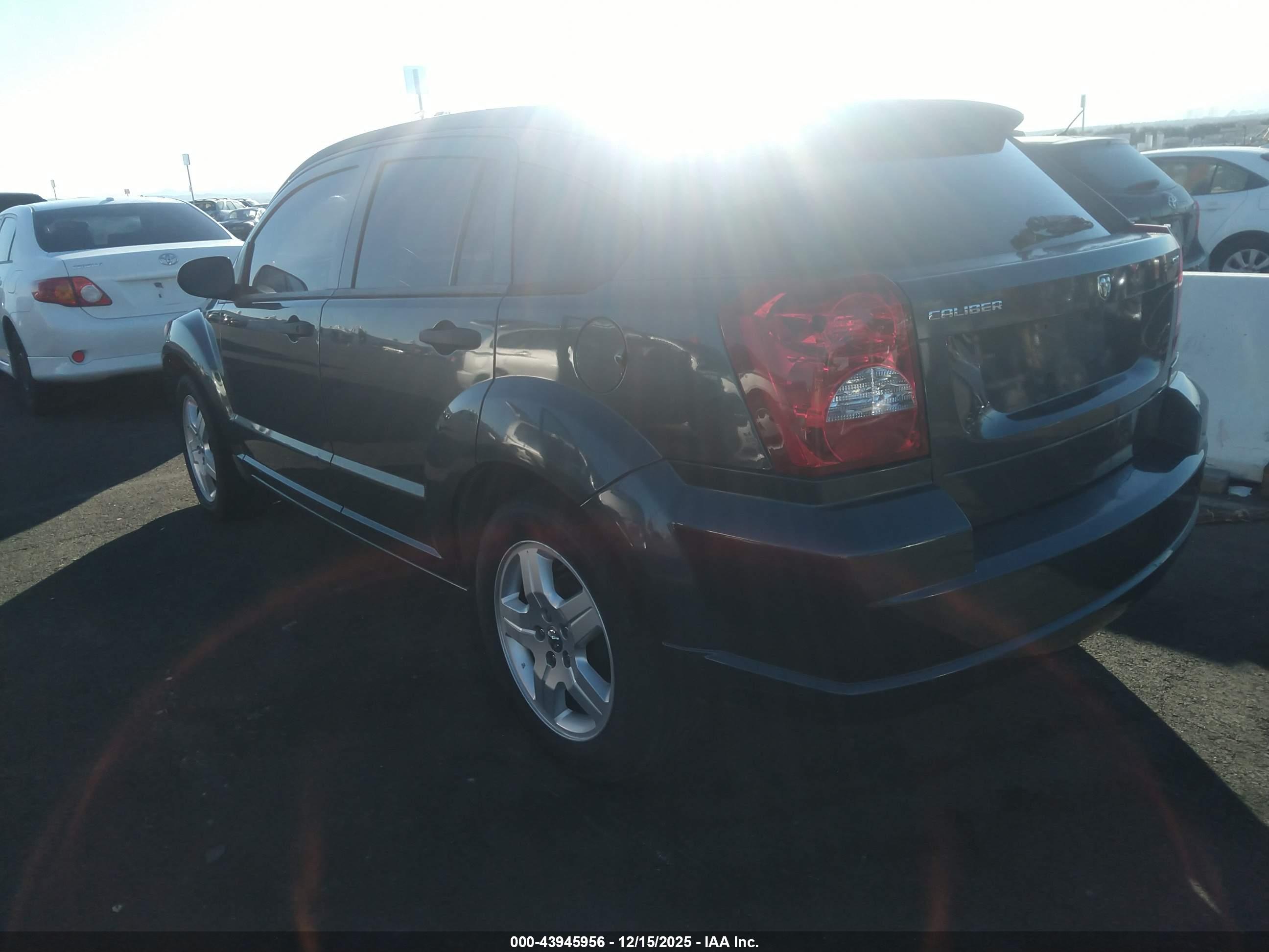 DODGE CALIBER image 3