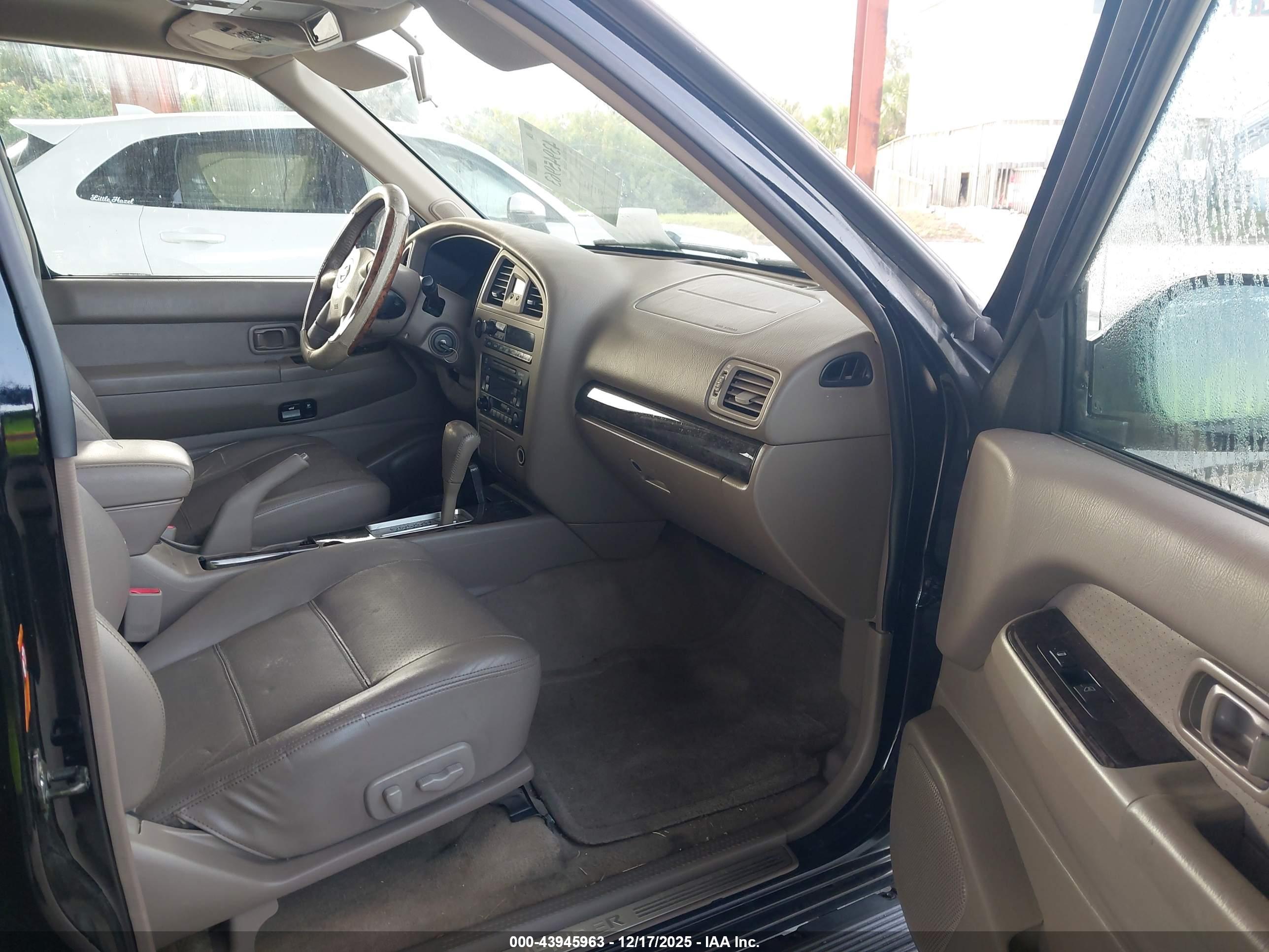 NISSAN PATHFINDER image 5